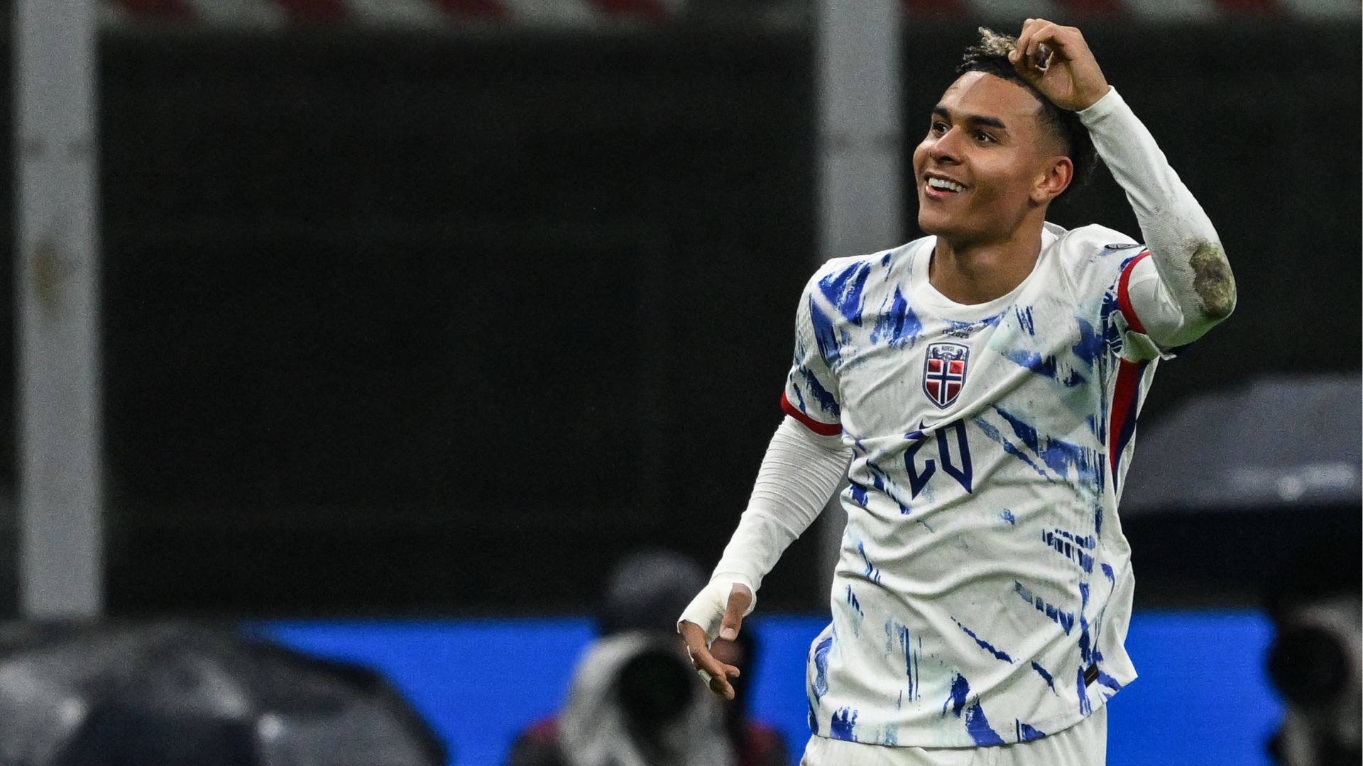 Untitled design (34)_16x9.jpg