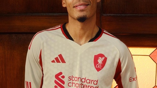 away-kit-caro-lfc-adidas-010825_(1)_bbb61a45e4e86587a0802f0ee20fe418_16x9.jpeg