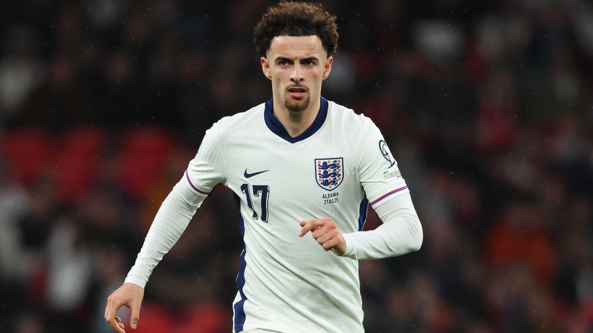 Ingen røde i England-troppen