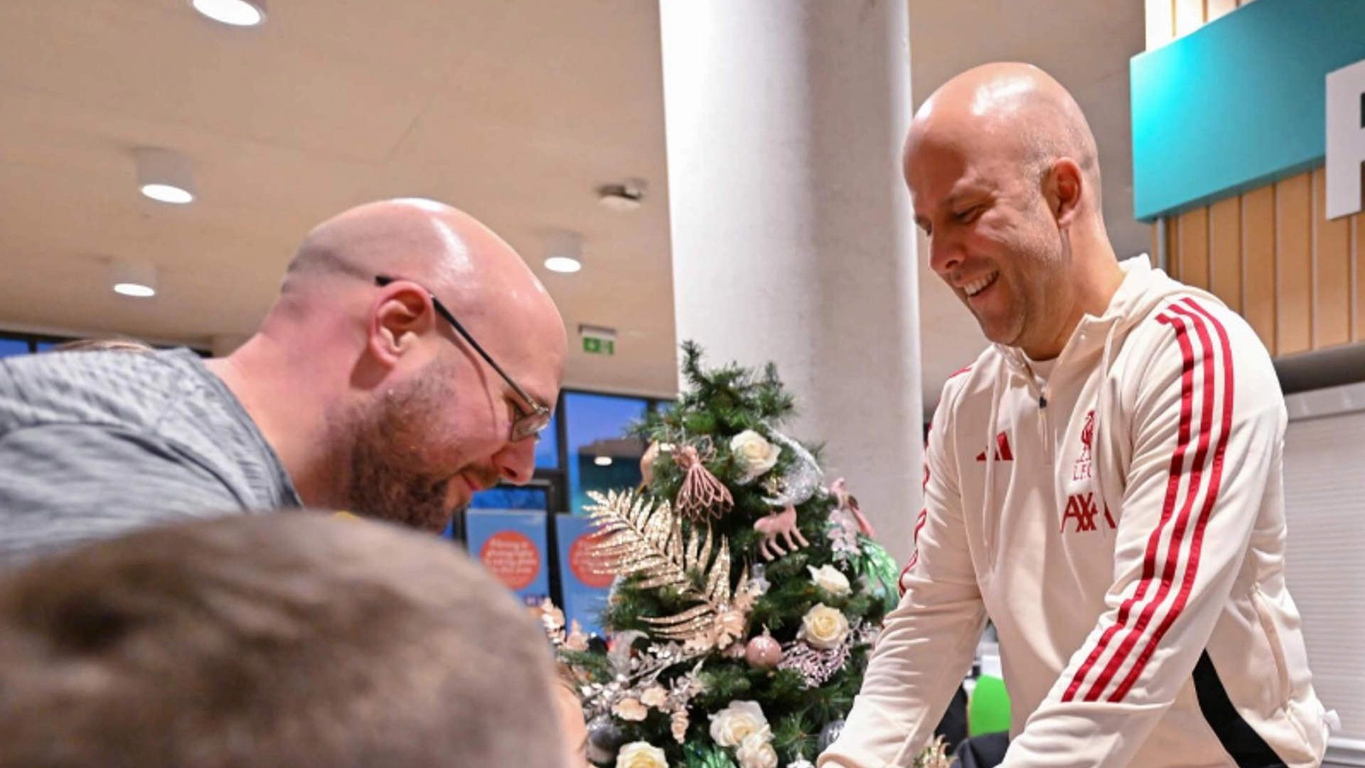 Julebesøk 4_16x9.png