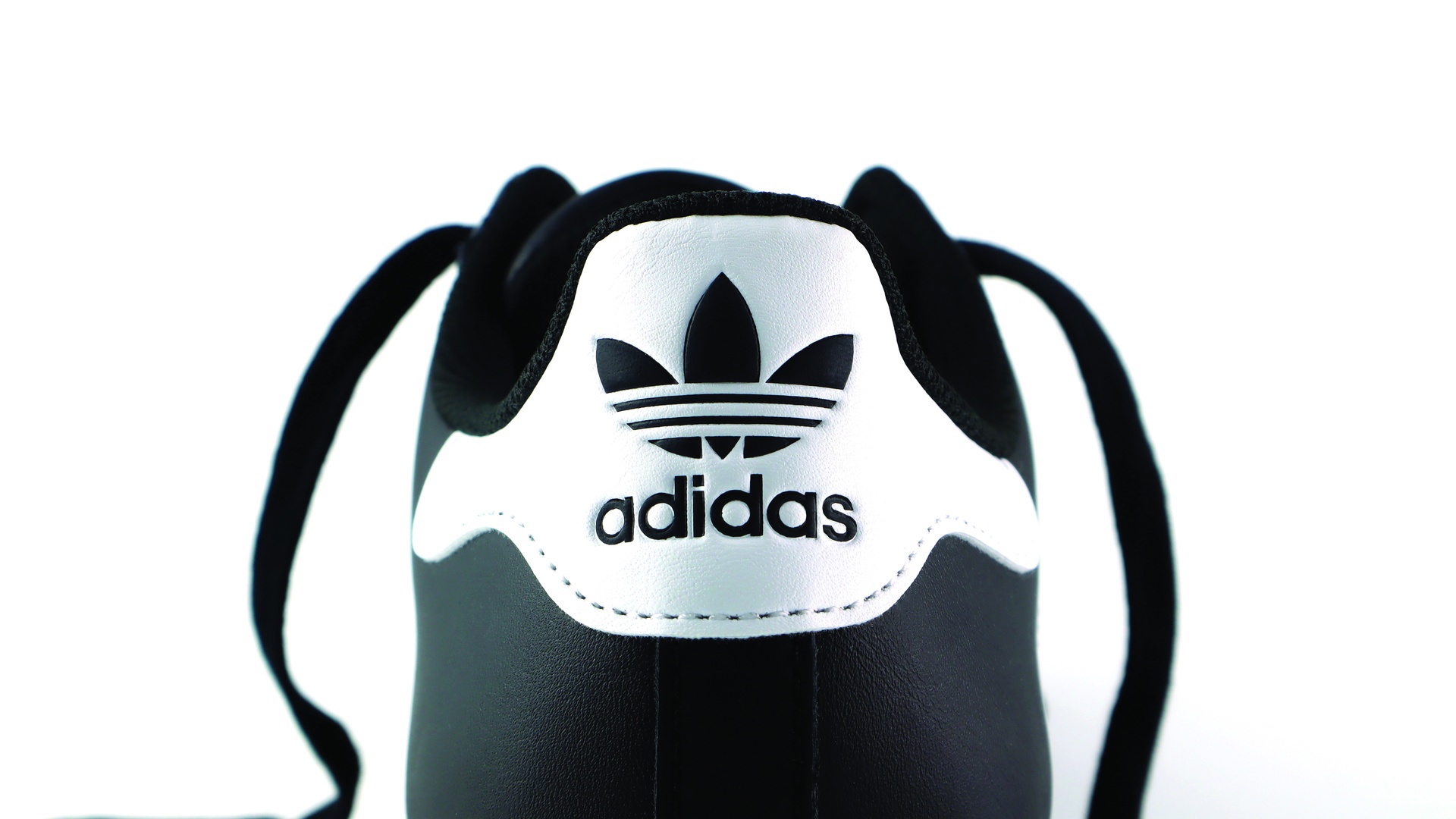 adidassak1