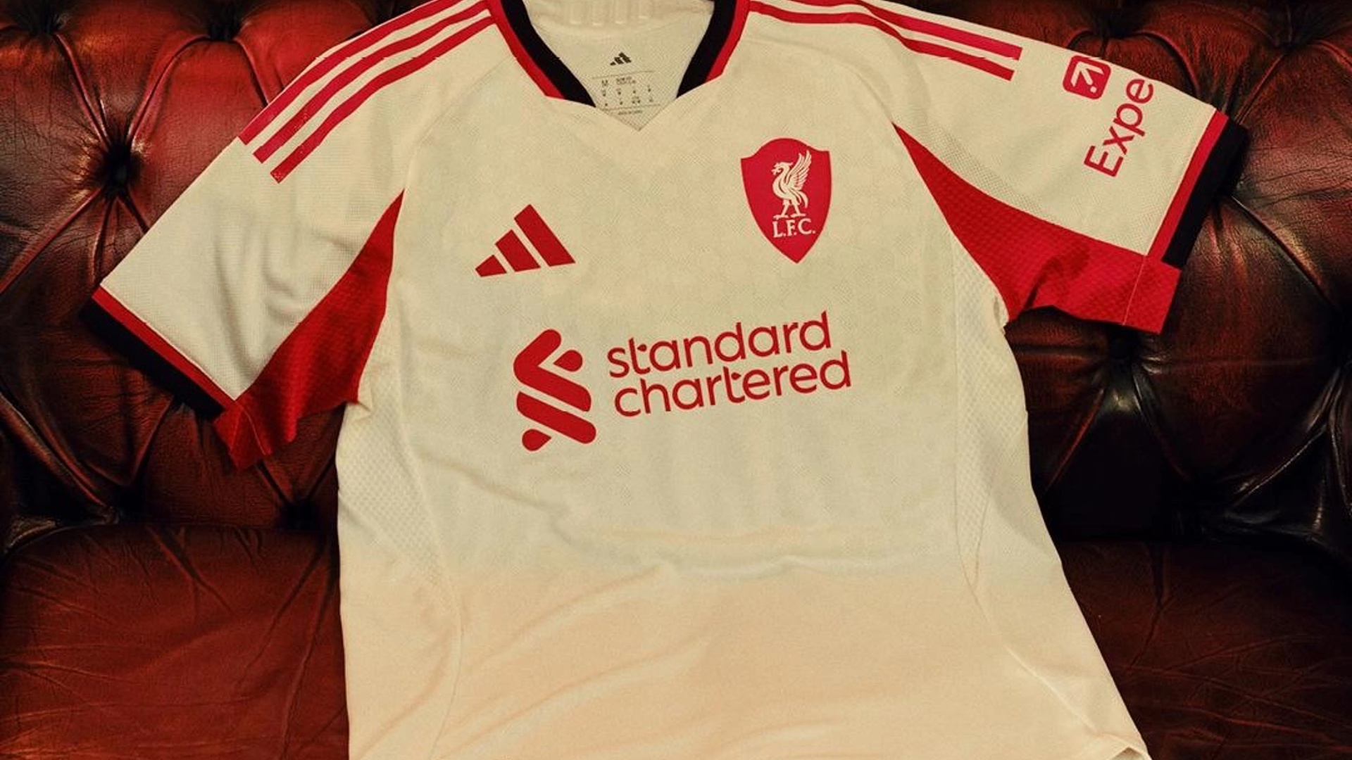 away-kit-caro-lfc-adidas-010825_(3)_90d39e59d352f2497dfc13e2af5355a5_16x9.jpeg
