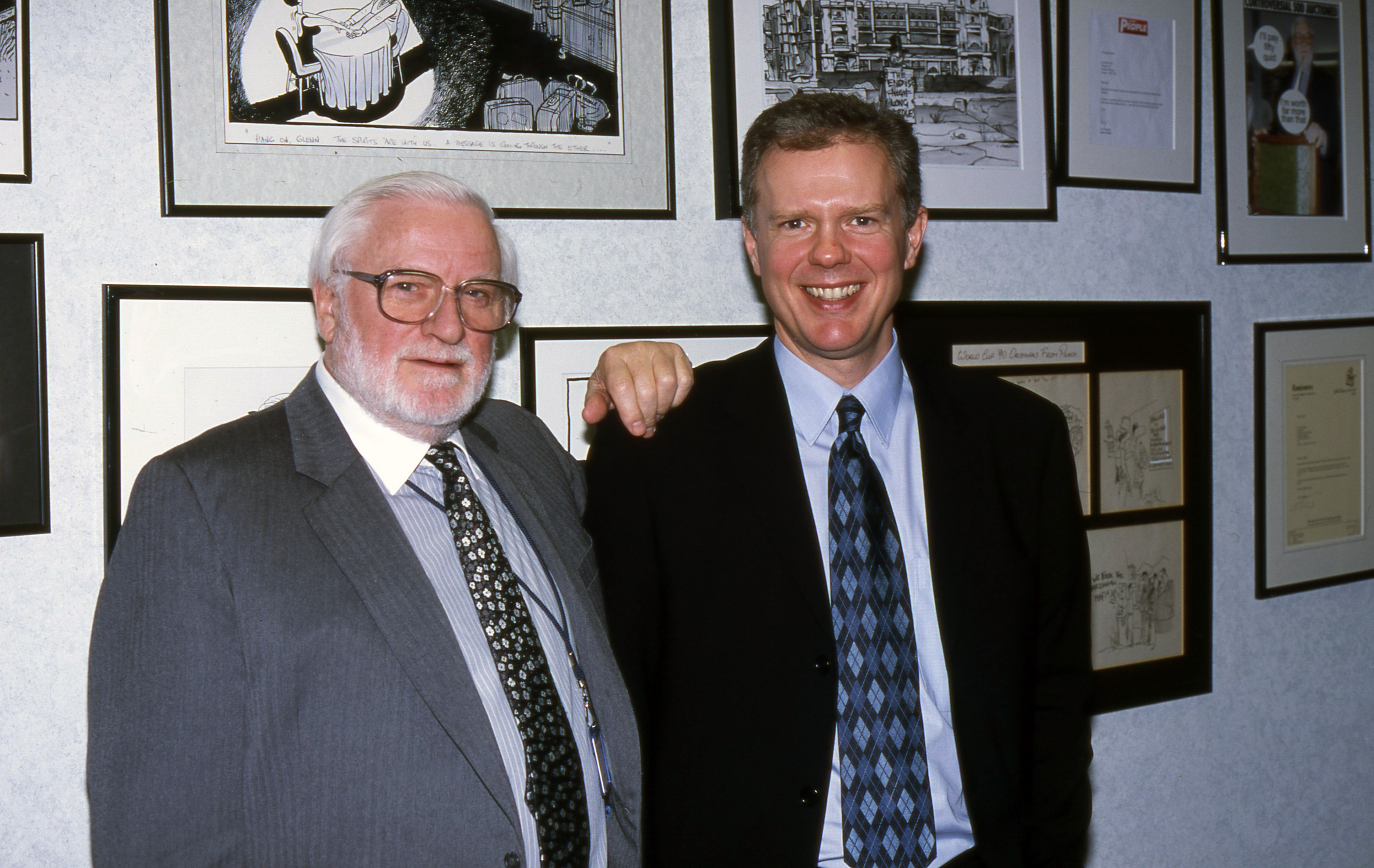 Chelsea styreformann og eier Ken Bates sammen med Trevor Birch.