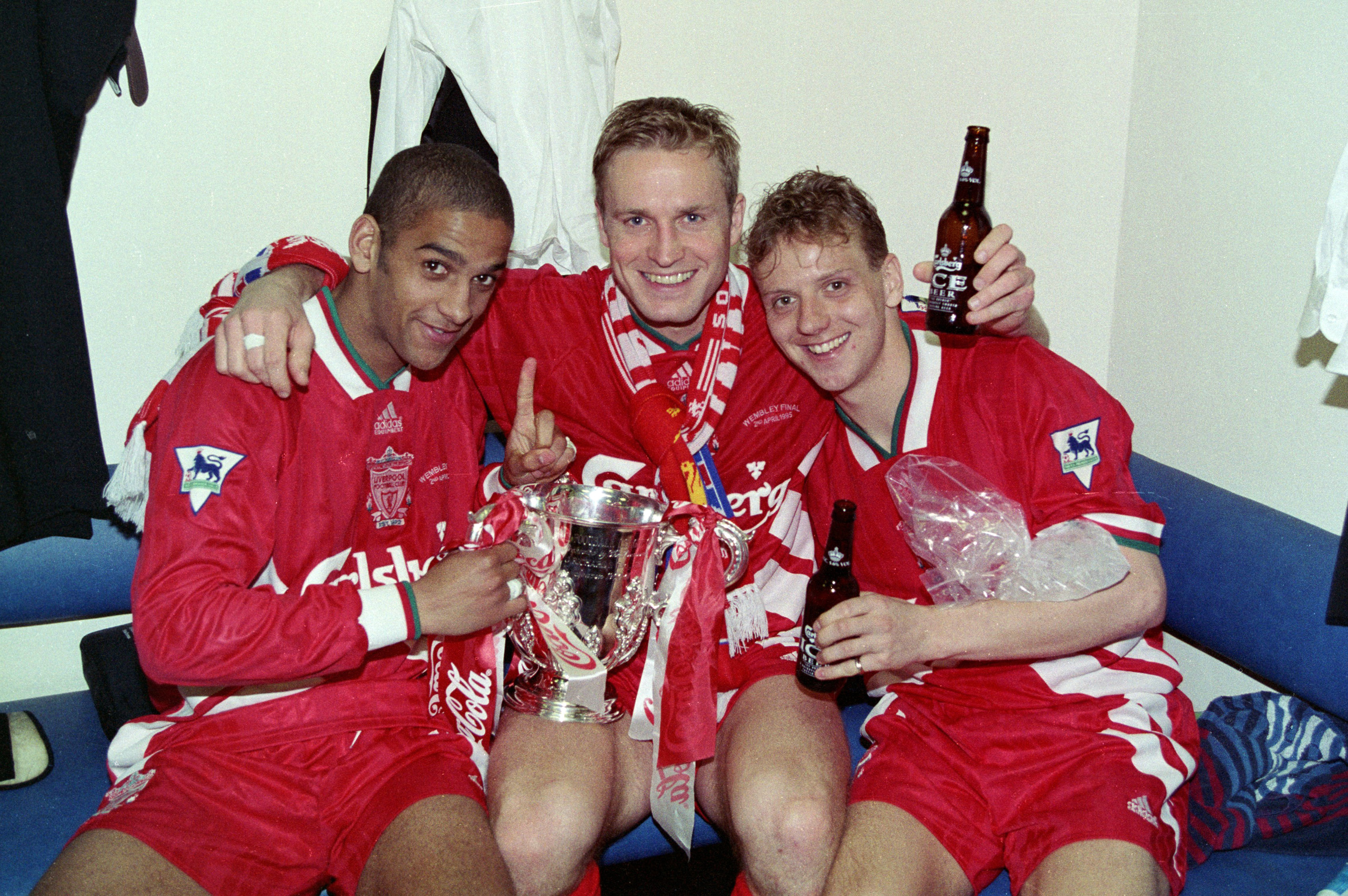 VANT LIGACUPEN I 1995: Phil Babb og John Scales sammen med Rob Jones.