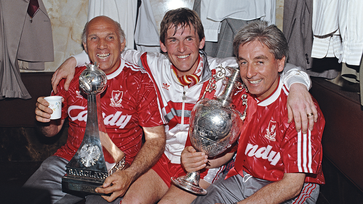 Moran, Dalglish og Evans feirer det siste ligagullet på Anfield, i 1990.