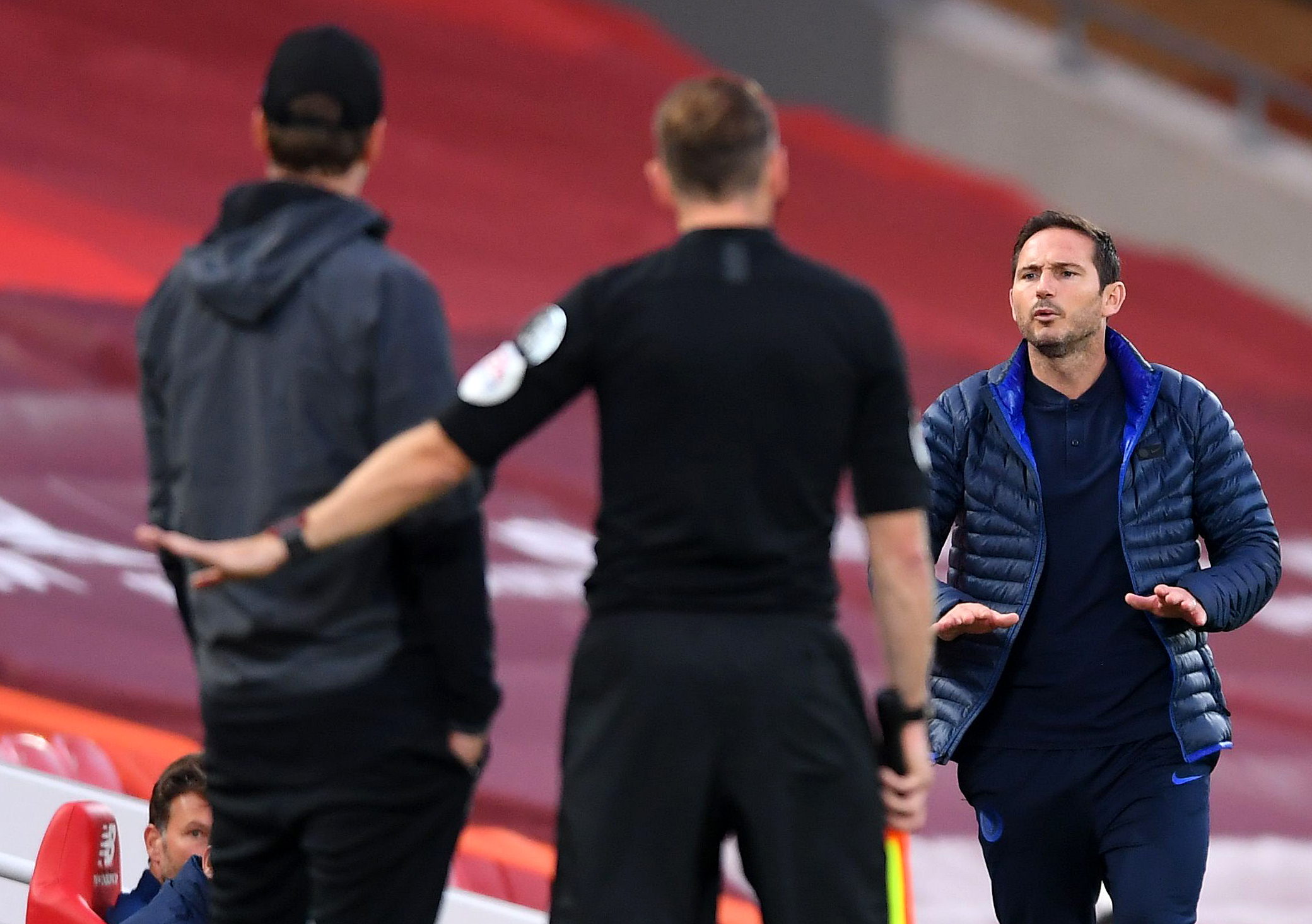 RASTE: Frank Lampard raste mot Klopps benk før frisparket Trent Alexander-Arnold satt i mål.