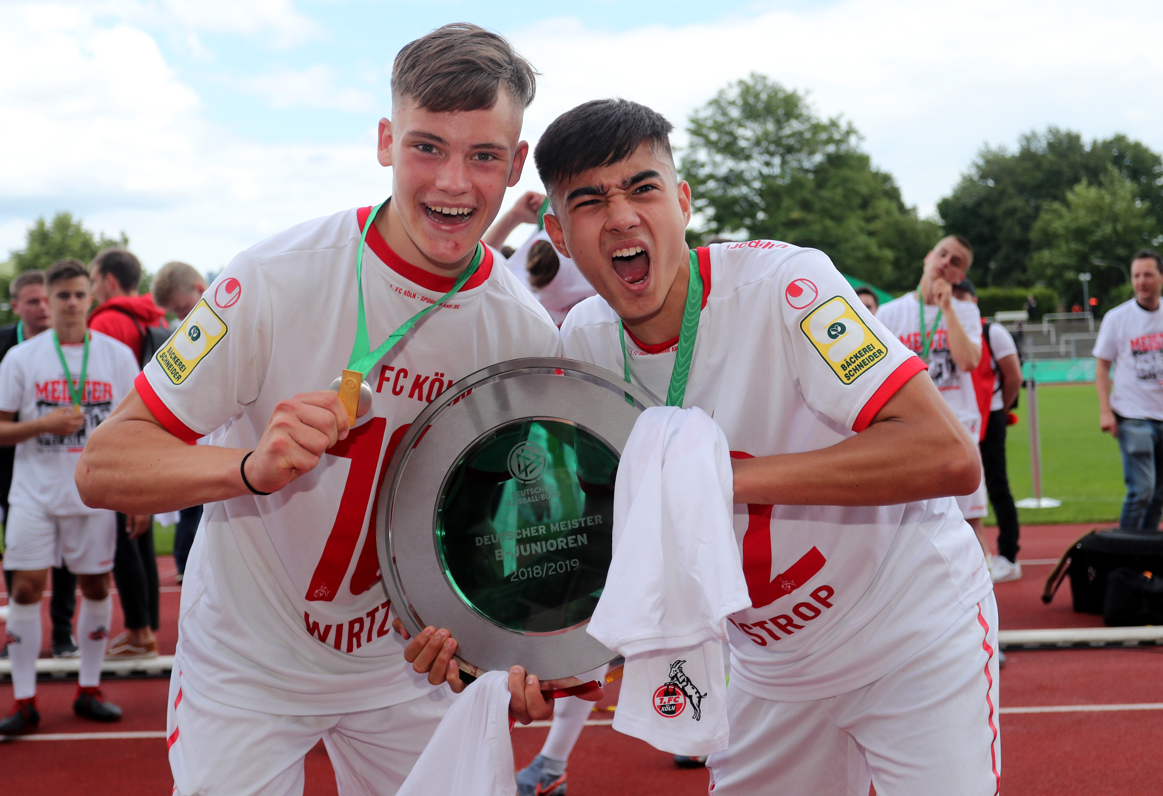 BESTE PÅ 30 ÅR: Florian Wirtz imponerte i ungdomssystemet til Köln. Her feirer han og Jens Castrop seier i B-Juniors Bundesliga-kamp mot Borussia Dortmund i 2019.