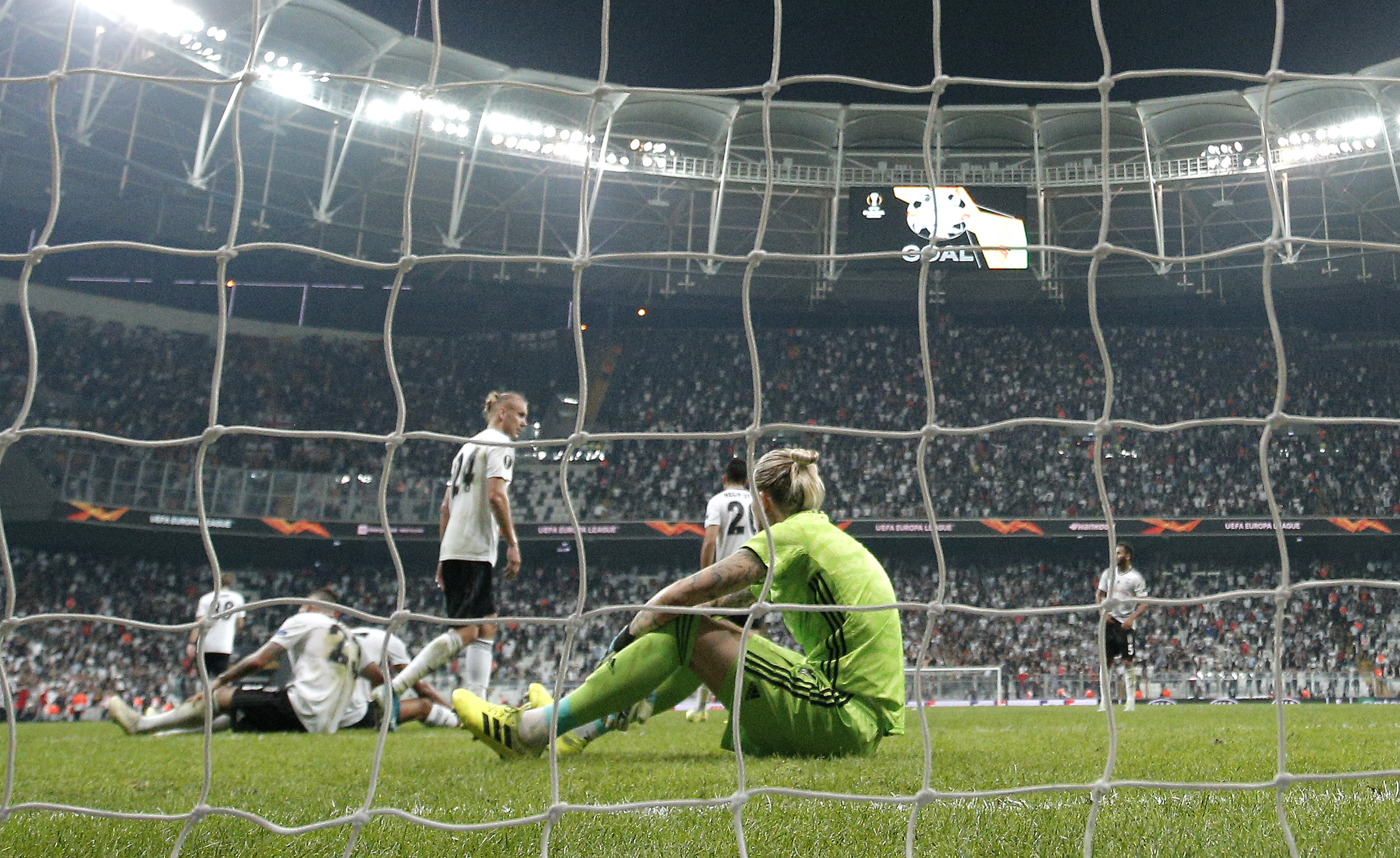 UT AV EUROPA: Karius etter å ha sluppet inn mål mot Wolves i Europaligaen.