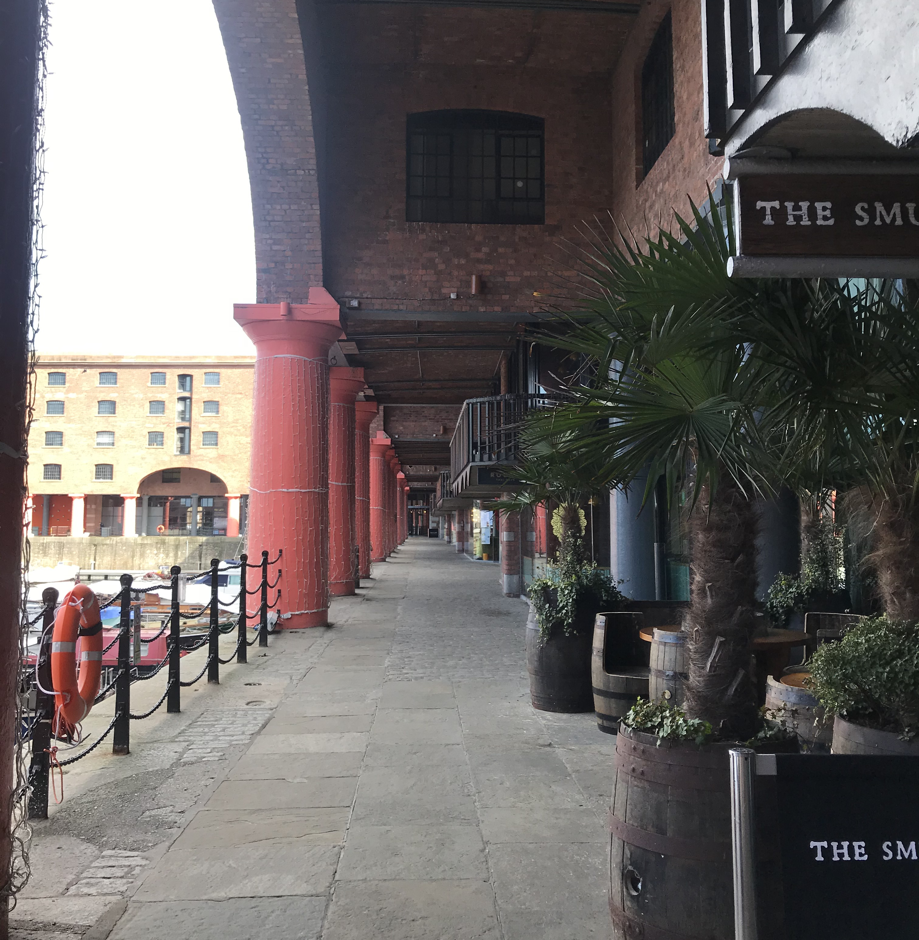 ALBERT DOCK 2020: Helt tomt på Albert Dock i mars 2020.
