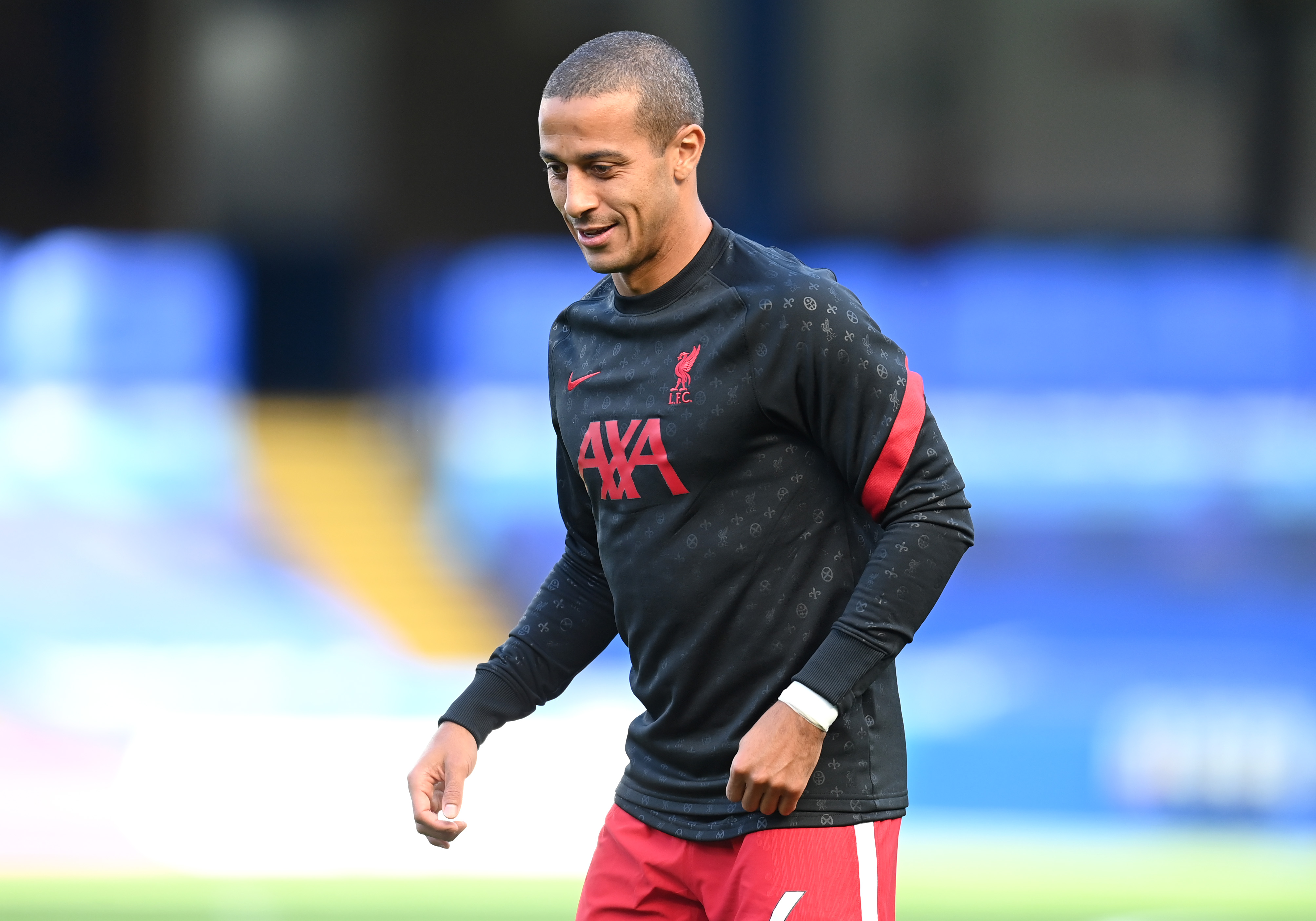 HUMØR: Thiago kunne ikke vente på å ikle seg Liverpool-drakta.