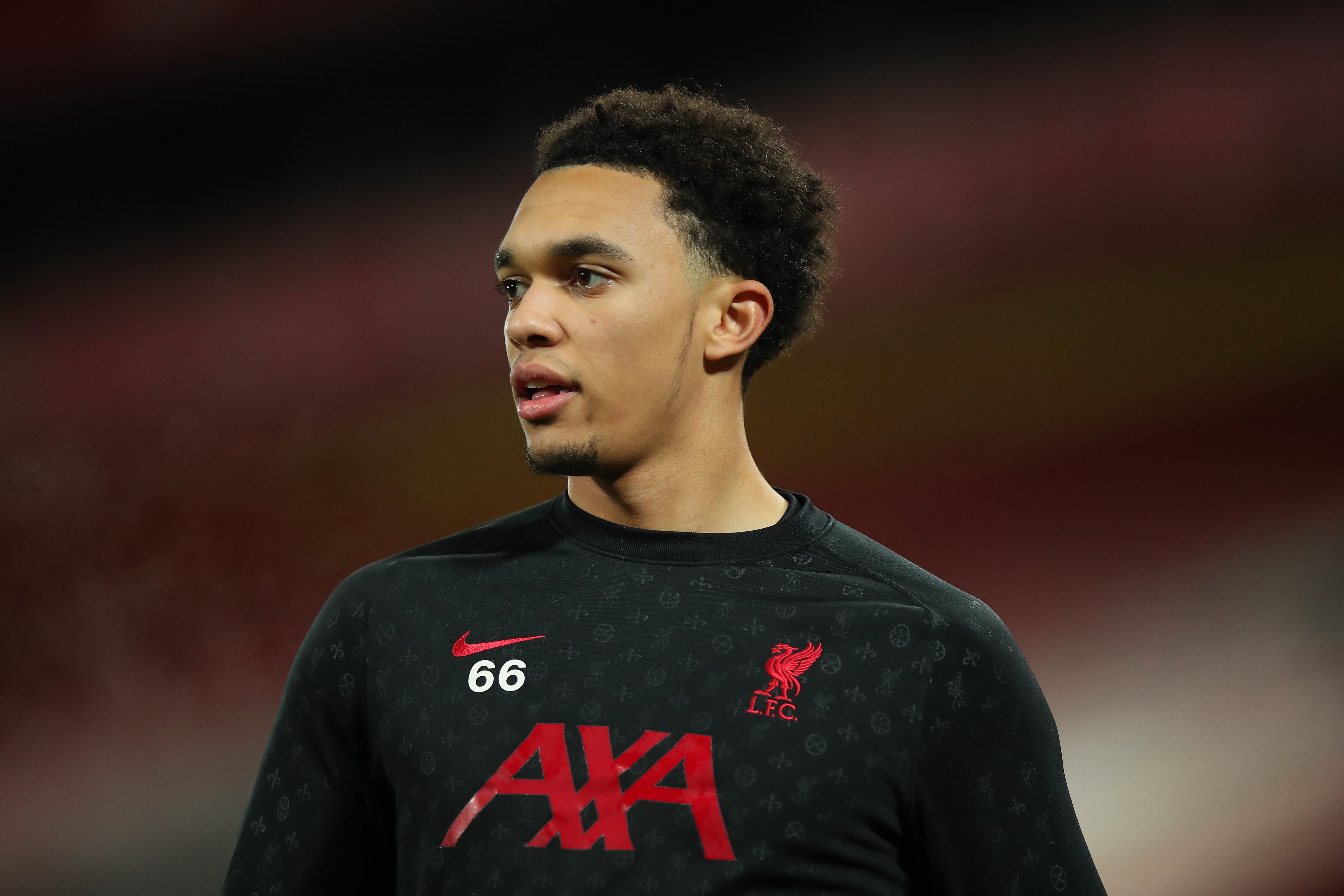 TILBAKE: Trent Alexander-Arnold er skadefri og tok plass på benken mot Wolverhampton.