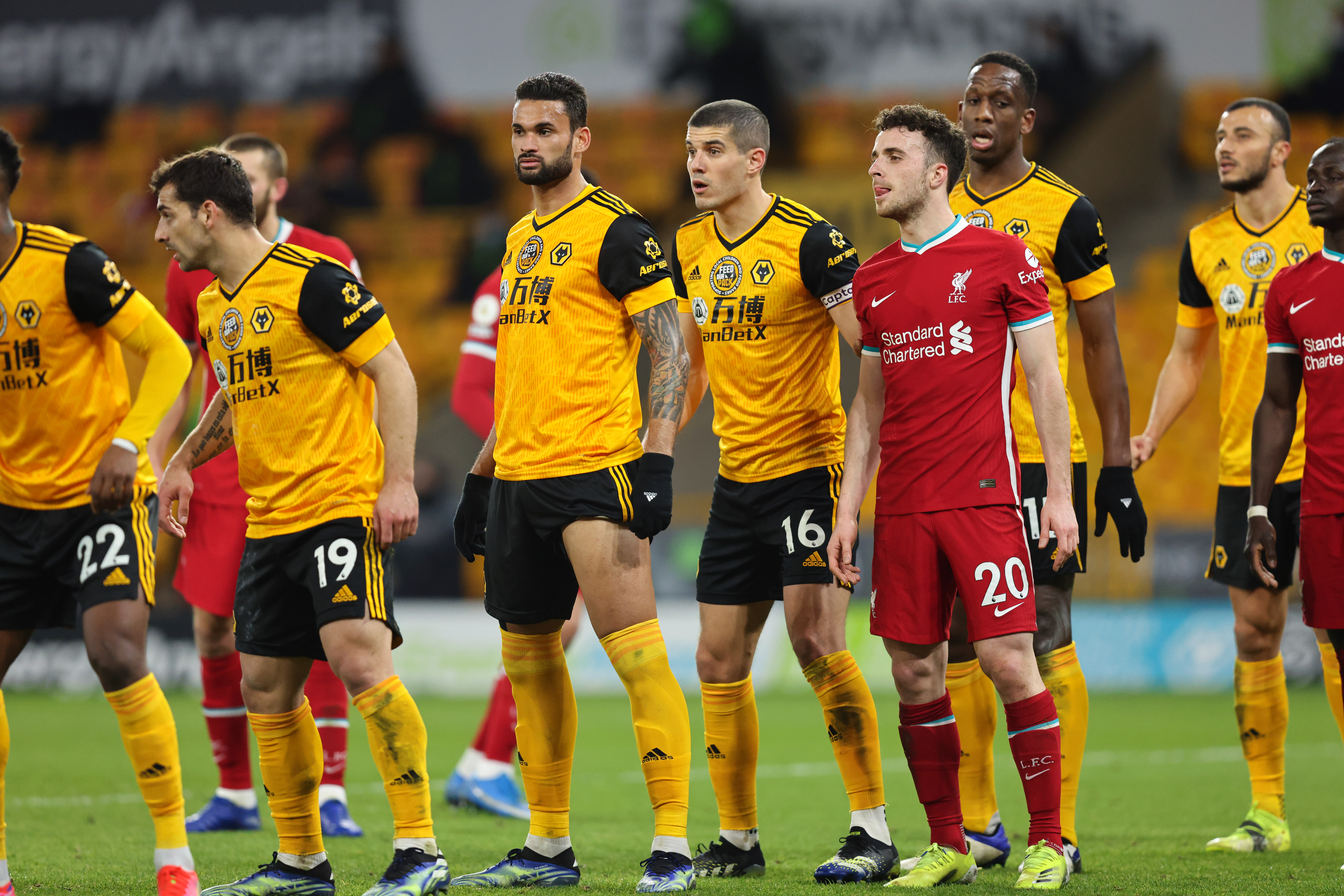ULV I RØDE KLÆR: Diogo Jota har vært savnet av gamle lagkamerater i Wolves hele sesongen, og blant Liverpool-spillerne i sitt skadefraværet.
