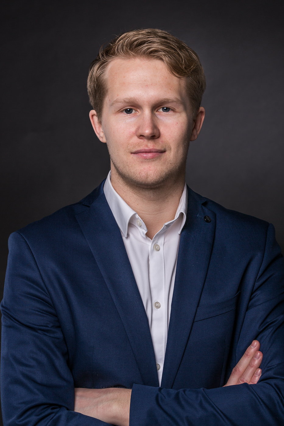 MED FOKUS PÅ PRESTASJON: Henrik Herrebrøden gikk profesjonsstudiet i psykologi, men brenner for idretten. Foto: Ingar Næss, StudioF2.