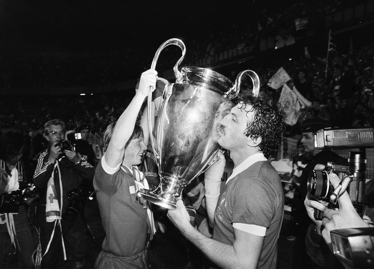 Wataru Endo og Liverpools historiske 3ere Arkiv