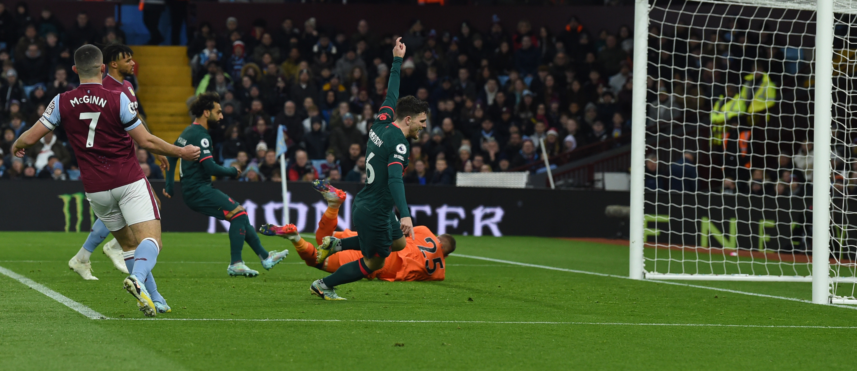 Andy Robertson er nå den forsvarsspilleren med flest assist i Premier League-historien.