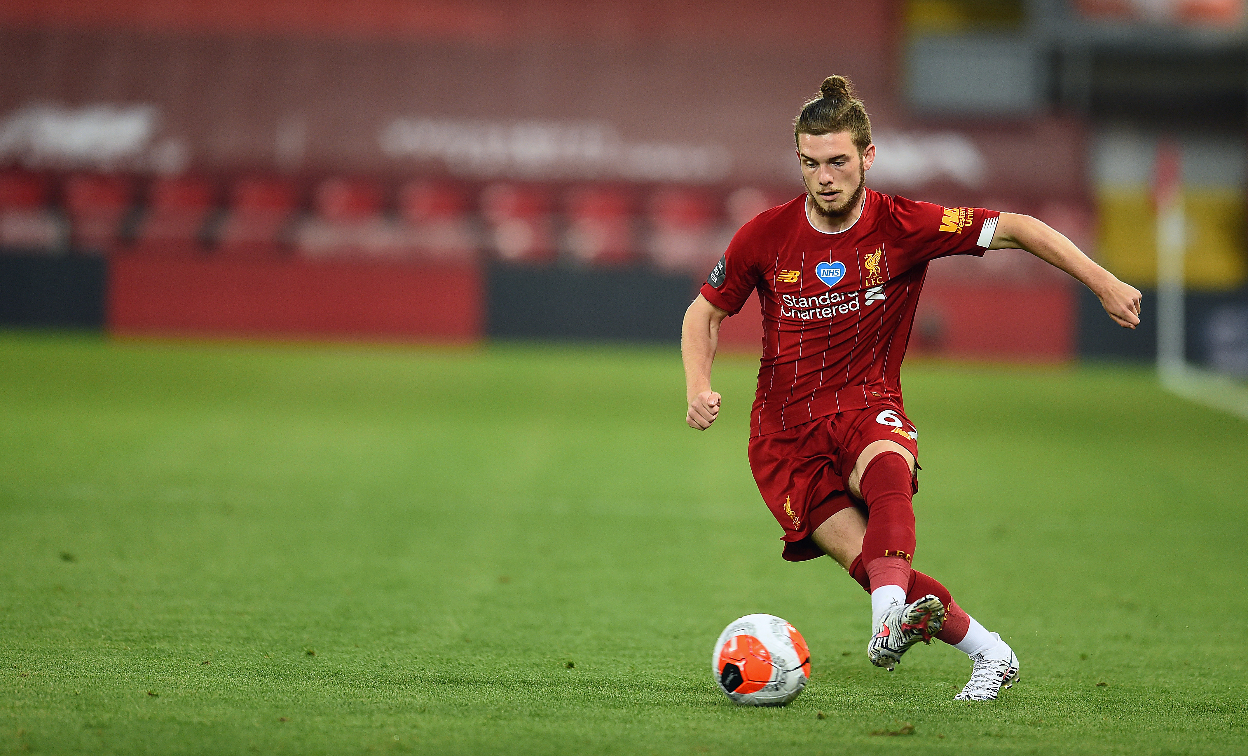 KOM INN MOT PALACE: Harvey Elliott må ha tre kamper til for å være garantert medaljen som beviser at han er ligamester 2019/20.
