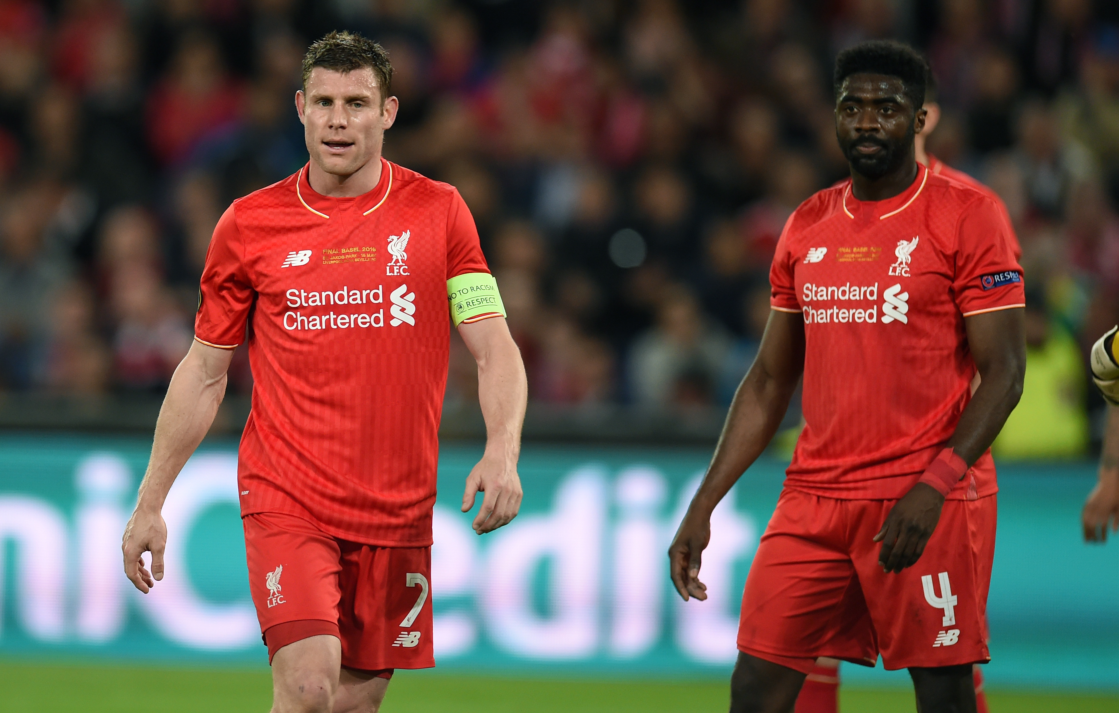 2016: James Milner og Kolo Touré i rødt.