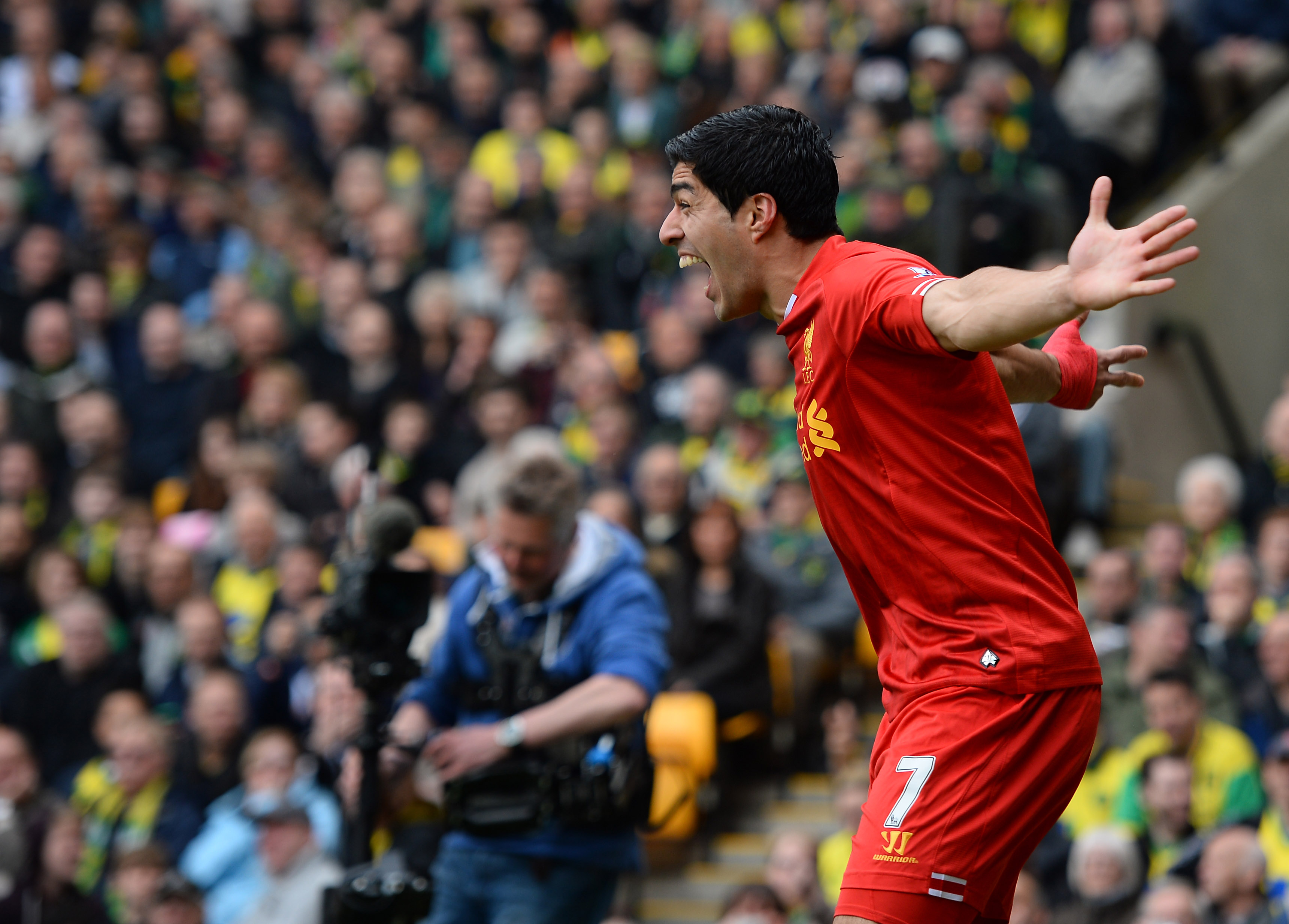 UTROLIG URUGUAYANER: Luis Suarez var ustoppelig i 2013/14-sesongen. Det holdt nesten til ligatittel.