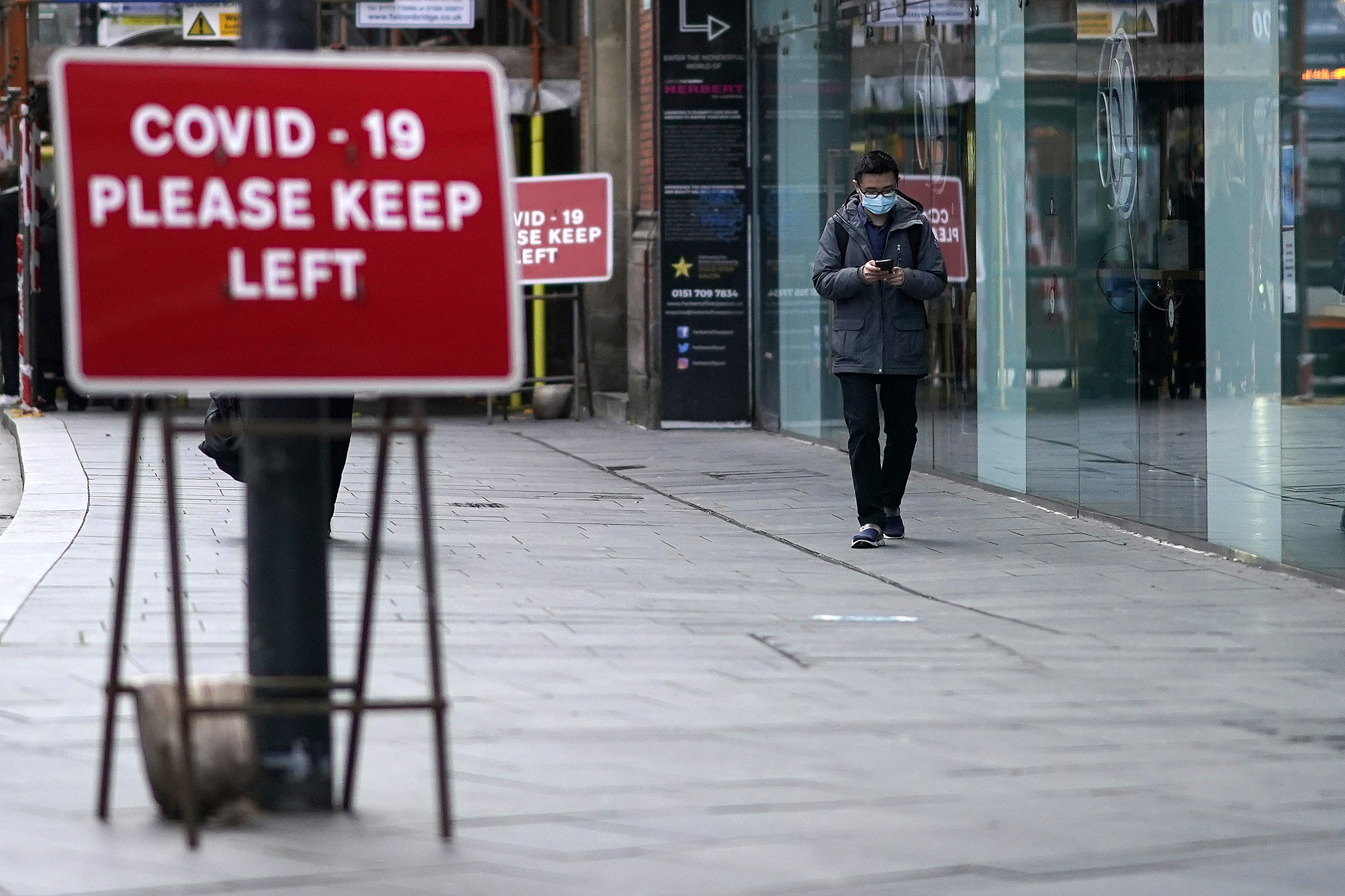 STILLE GATER: Det har vært relativt tomme gater i Liverpool den siste uken, men 2. desember åpnet butikker igjen for handlelystne scousere.