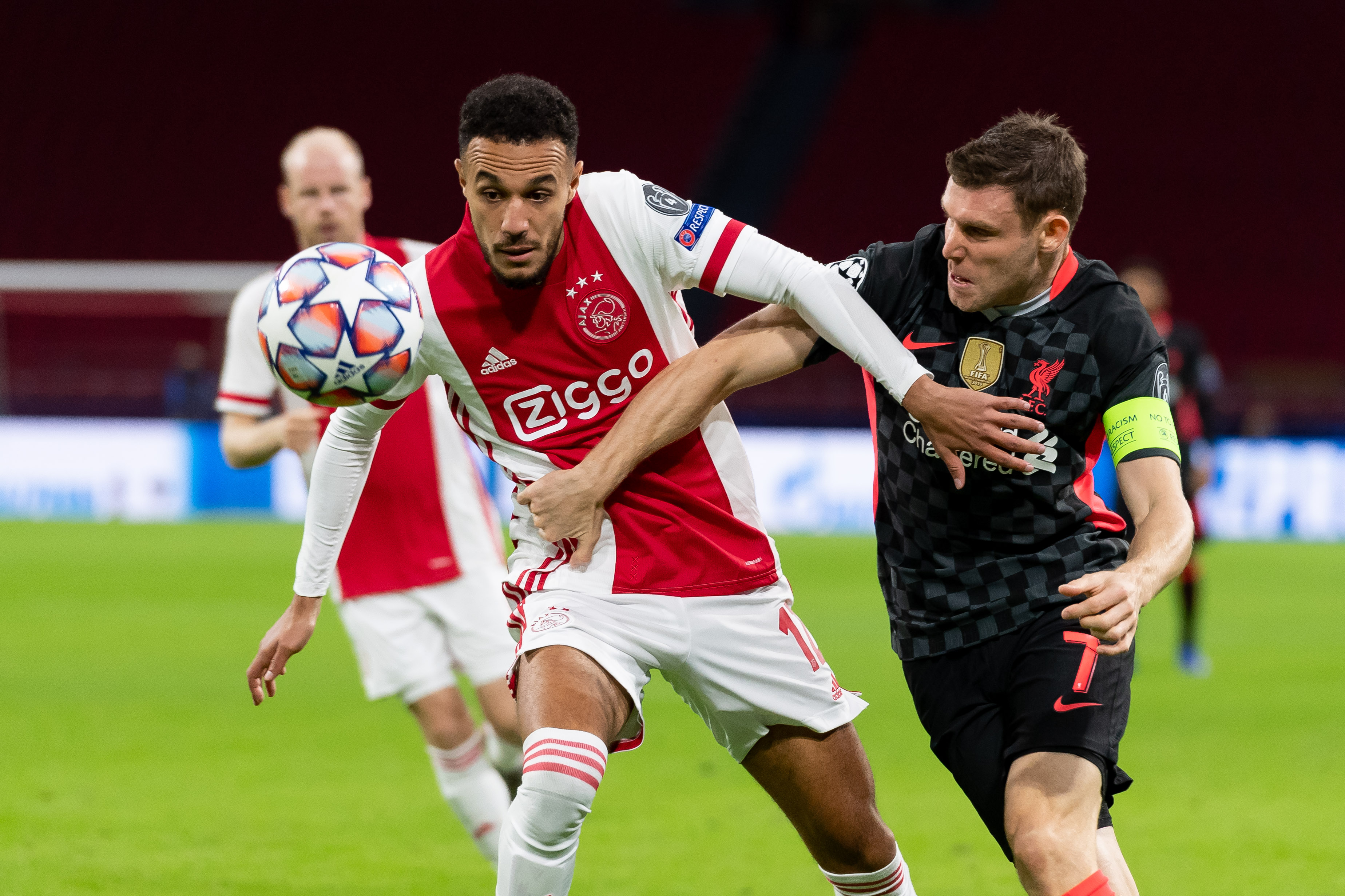 PÅ ETTERSKUDD: James Milner var ofte på etterskudd.