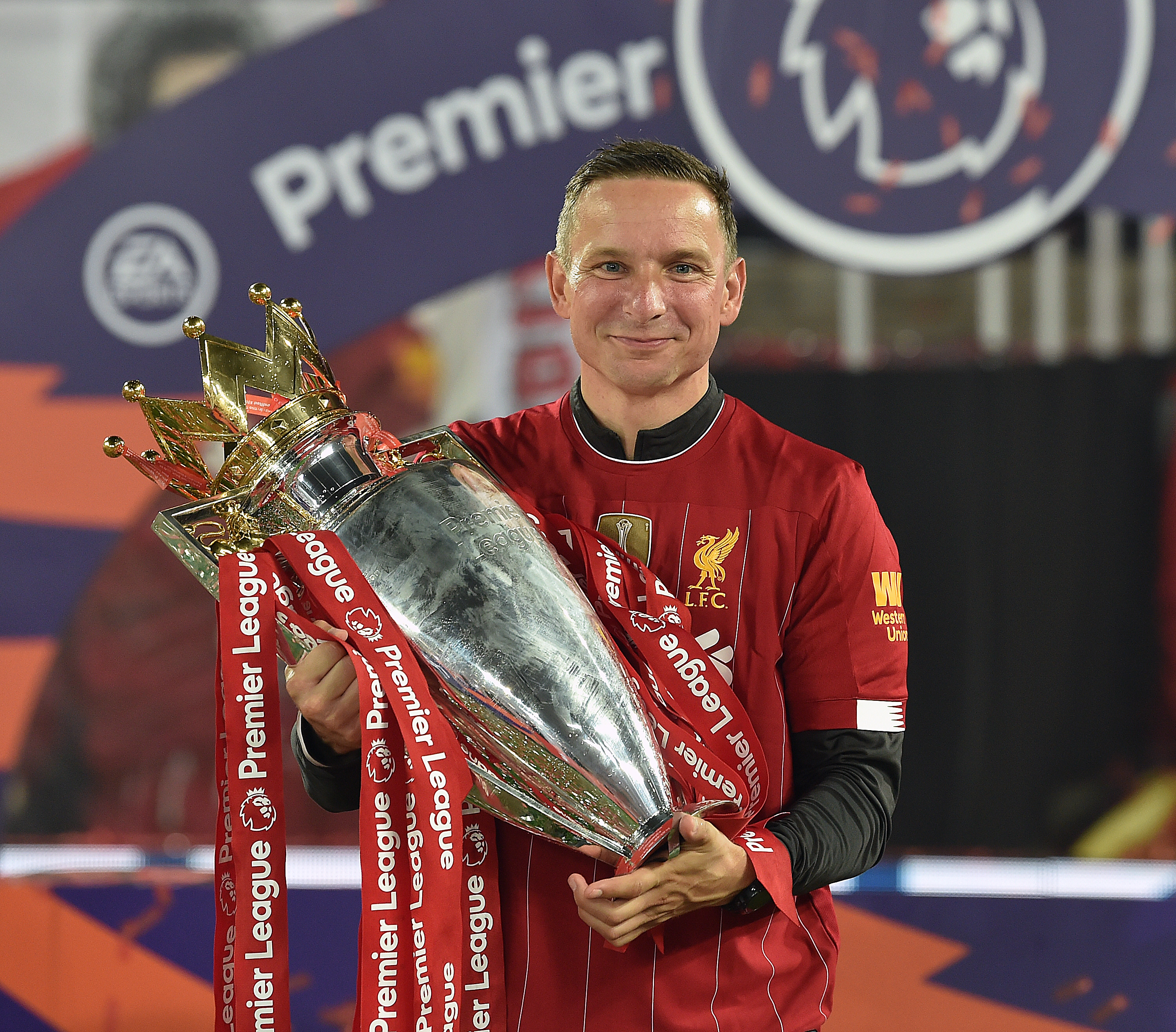 GOD CV: Pep Lijnders har vært Jürgen Klopps høyrehånd de siste seks årene. Nå forlater også han klubben til sommeren.