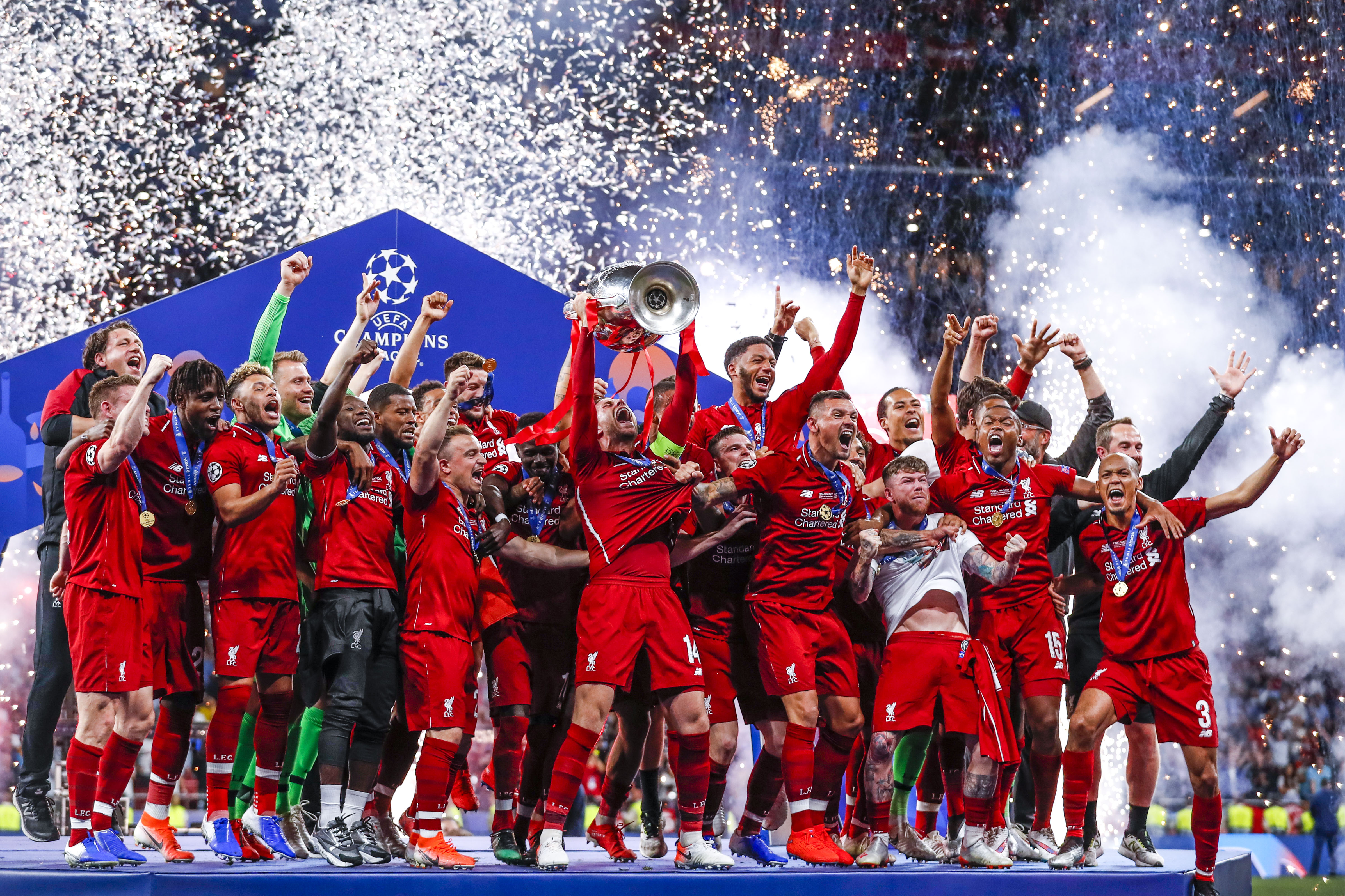 LØFTET TROFEET: Jordan Henderson kunne løfte Champions League-trofeet i 2019.
