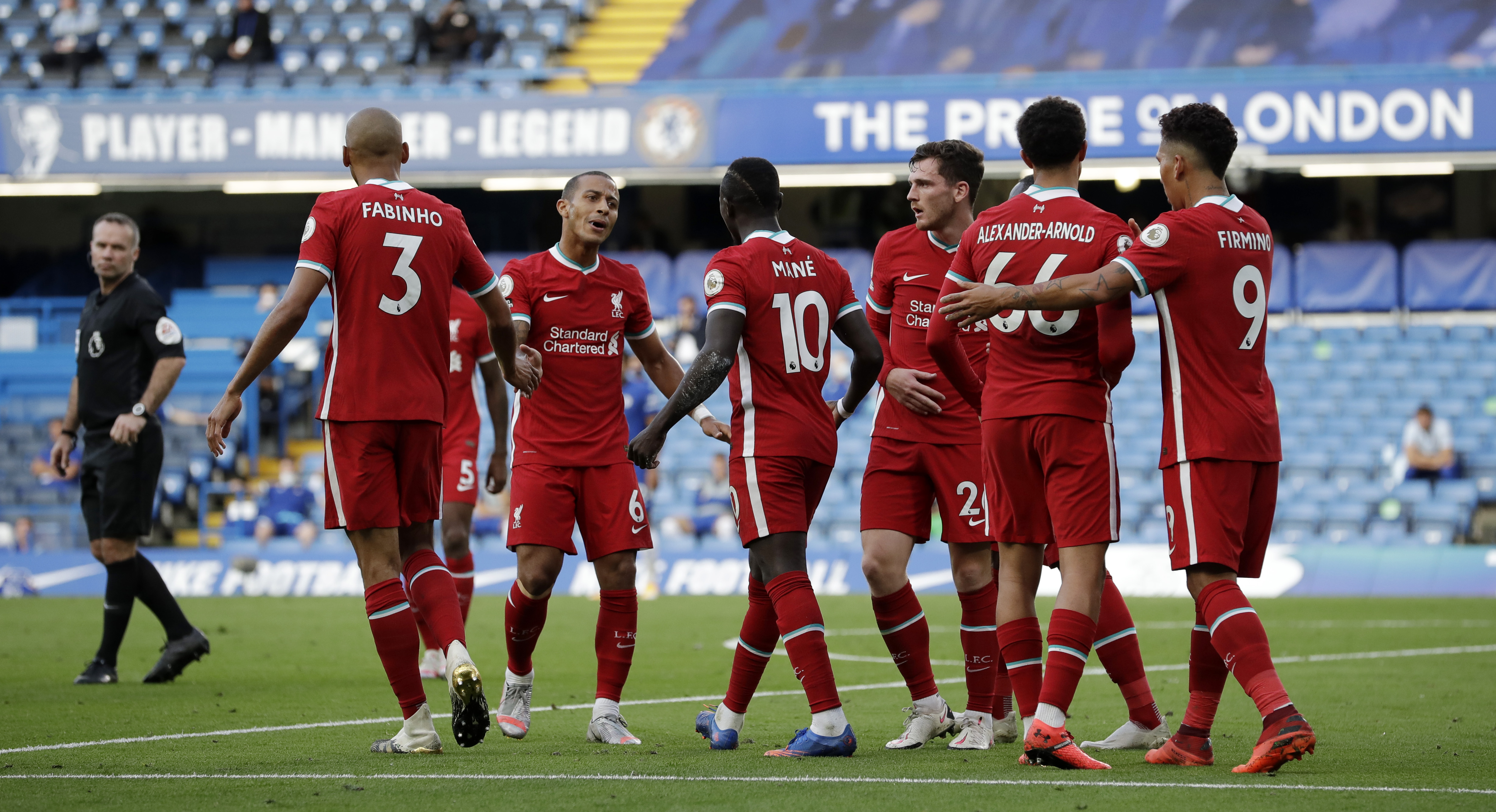 VINNER TOPPKAMPENE: Liverpool tok en sterk seier på Stamford Bridge i andre serierunde.