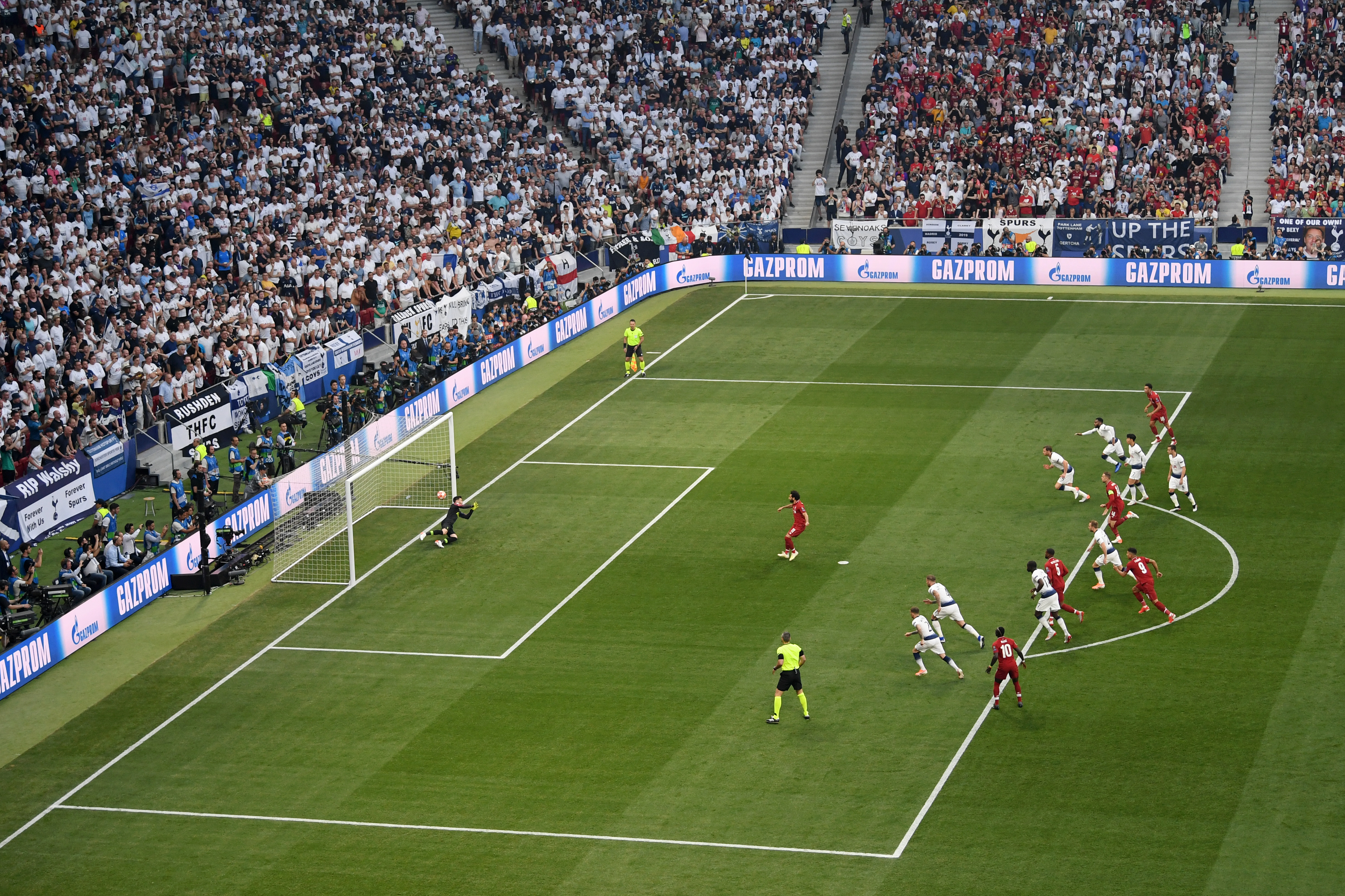 VIKTIG: Mohamed Salah gir Liverpool ledelsen i Champions League-finalen.