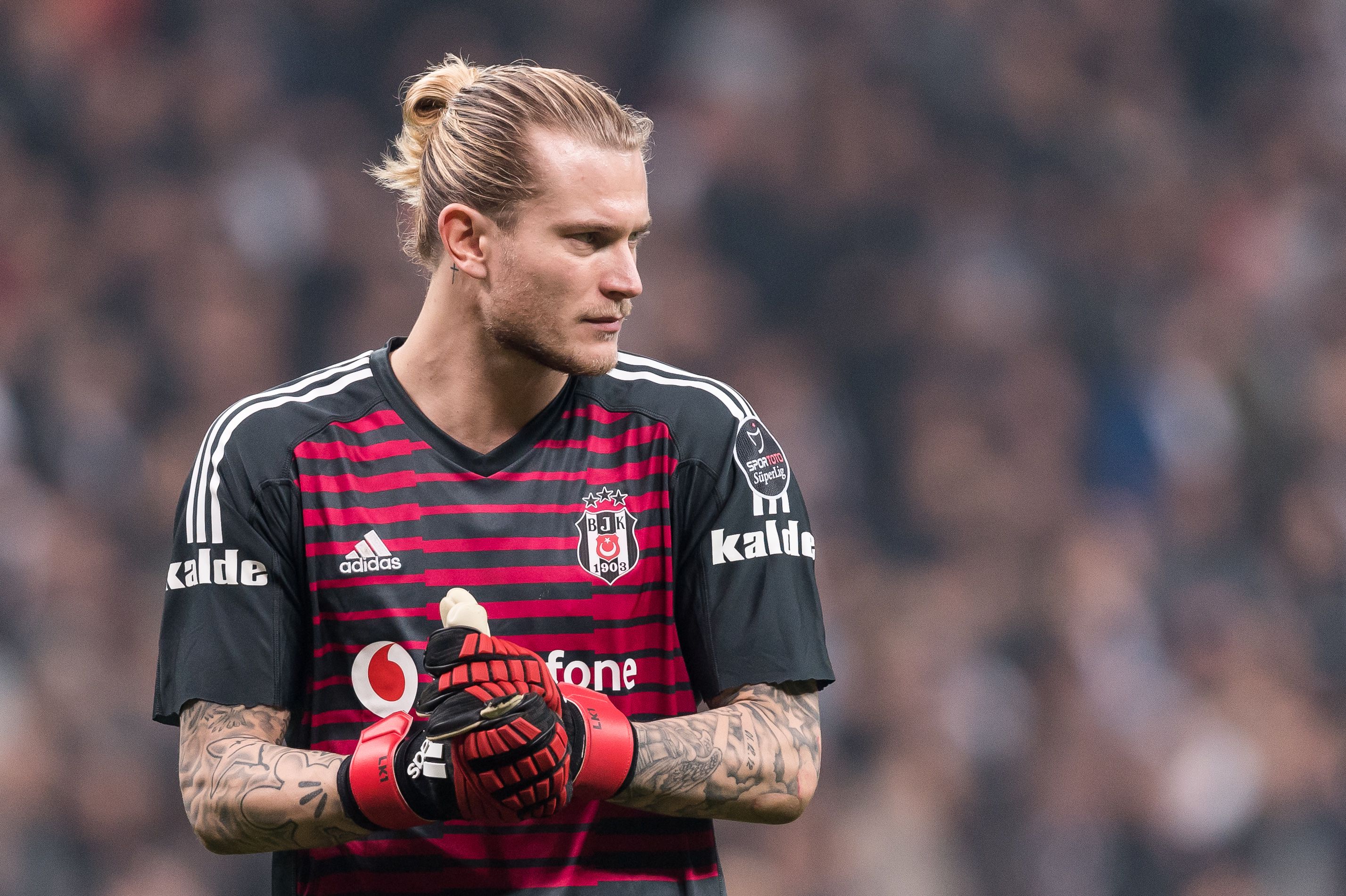NY DRAKT: Karius i aksjon for the Black Eagles.
