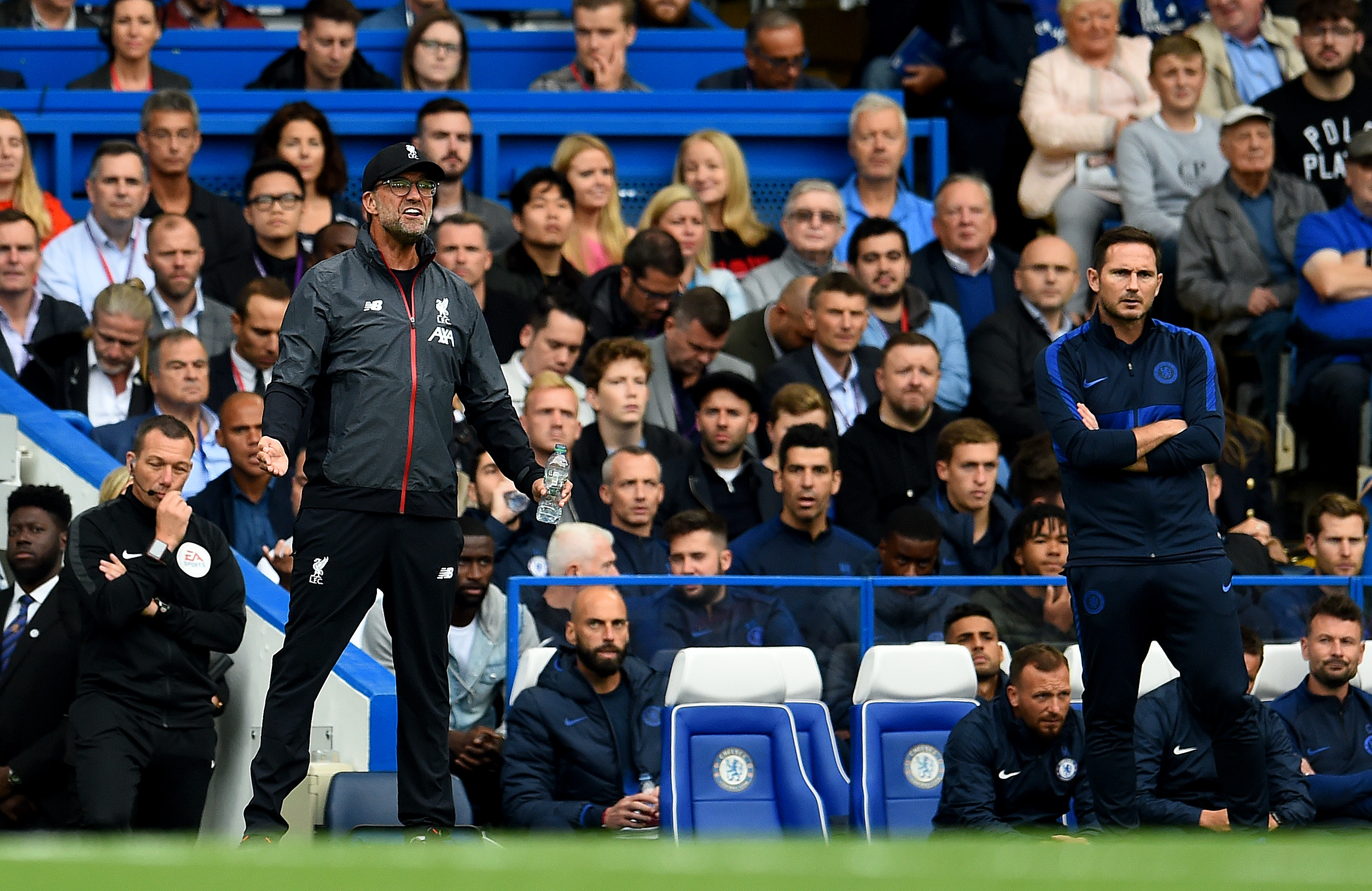NY ROLLE: Lampard tok steget over til managerrollen i 2018. Her foran dugouten på Stamford Bridge i september 2019.