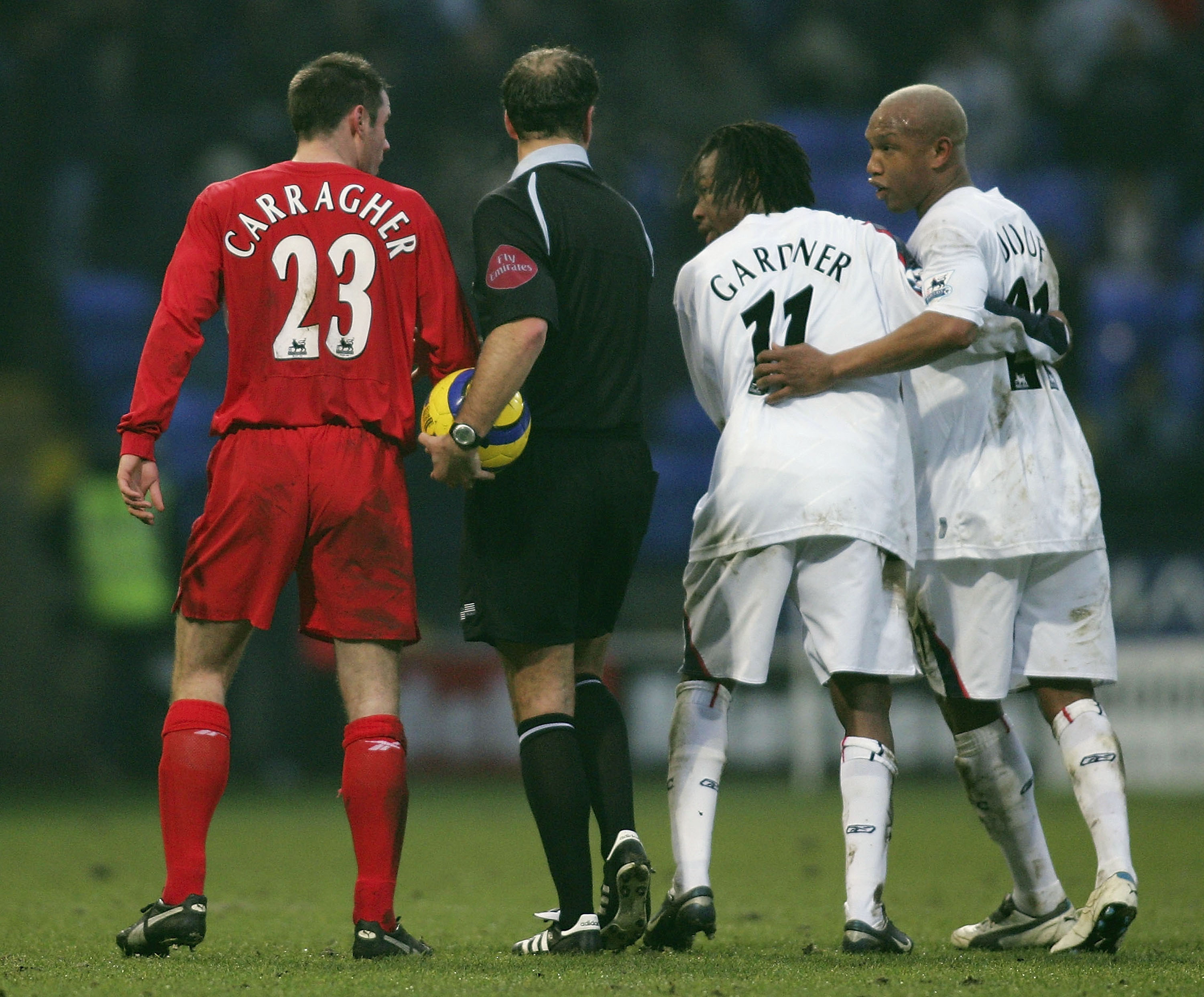 SINTE: Carragher og Diouf barket sammen under en kamp mellom Liverpool og Bolton i 2006.