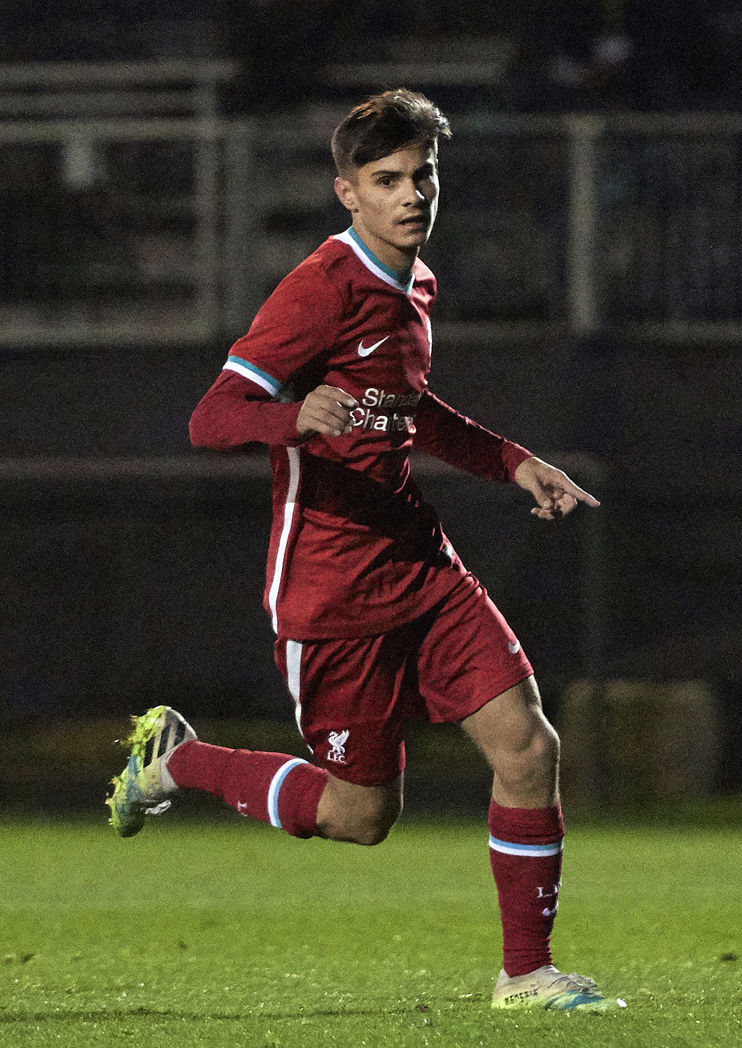 EN AV DE UNGE: Oakley Cannonier, som har vært i Liverpool siden U12-nivå, signerte nylig sin første proffkontrakt.