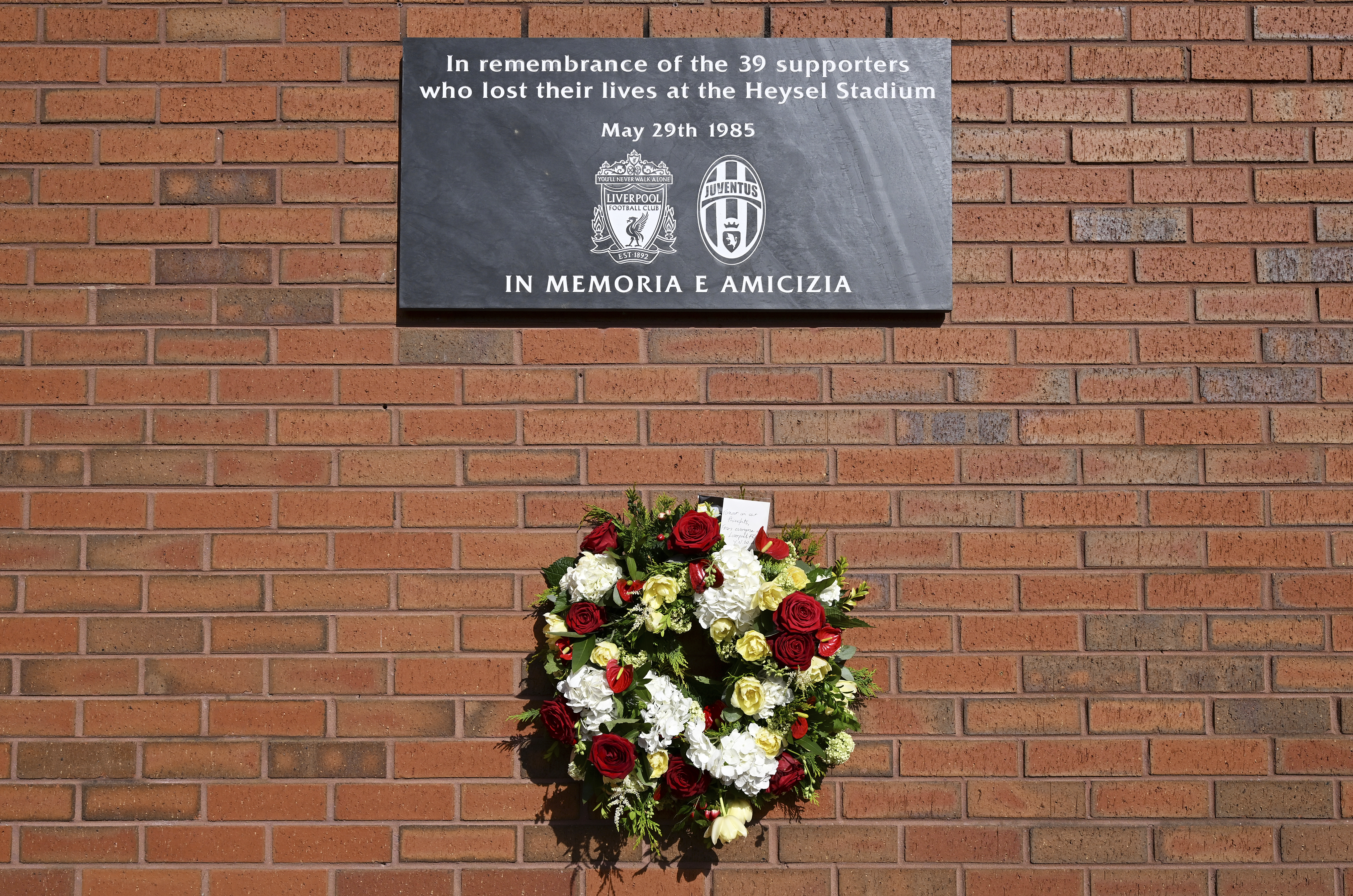 NÅVÆRENDE MINNESMERKE: Slik ser det nåværende minnesmerket på Anfield ut.