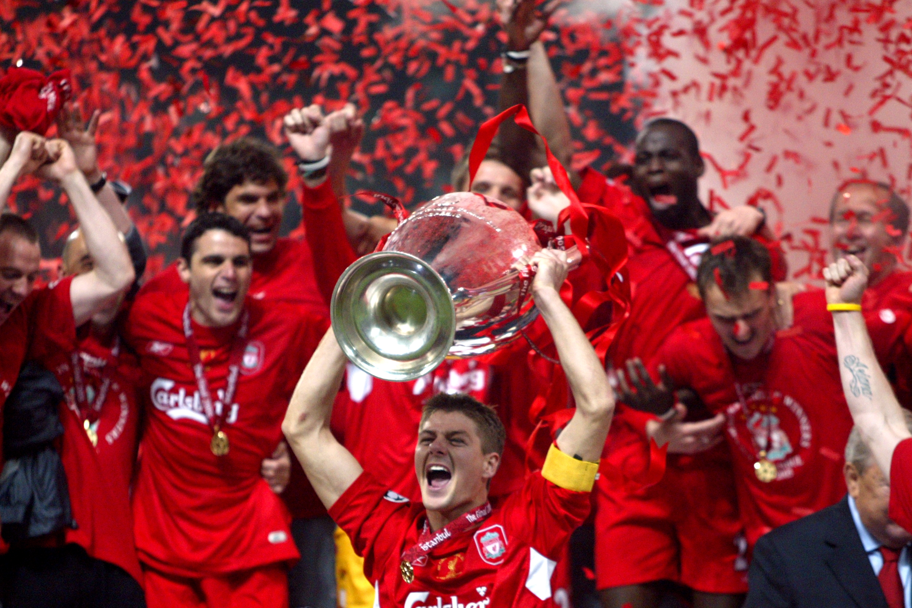 2005: Steven Gerrard løftet Liverpools femte Champions League-tittel for 20 år siden. Nå vil Dominik Szoboszlai være en del av nummer syv.