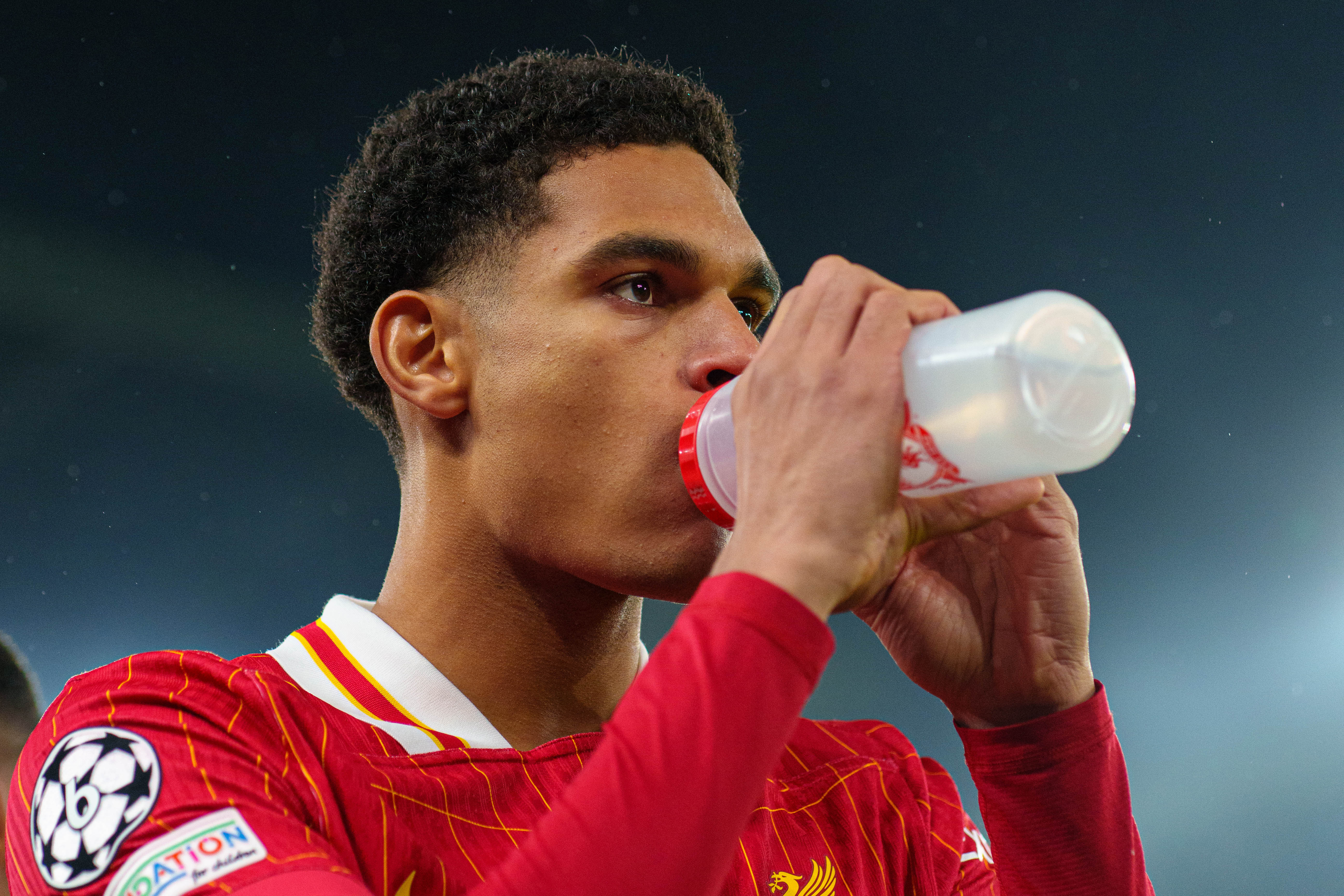 SELGES: Liverpools yngste midtopper, Jarell Quansah, er på vei til Leverkusen.