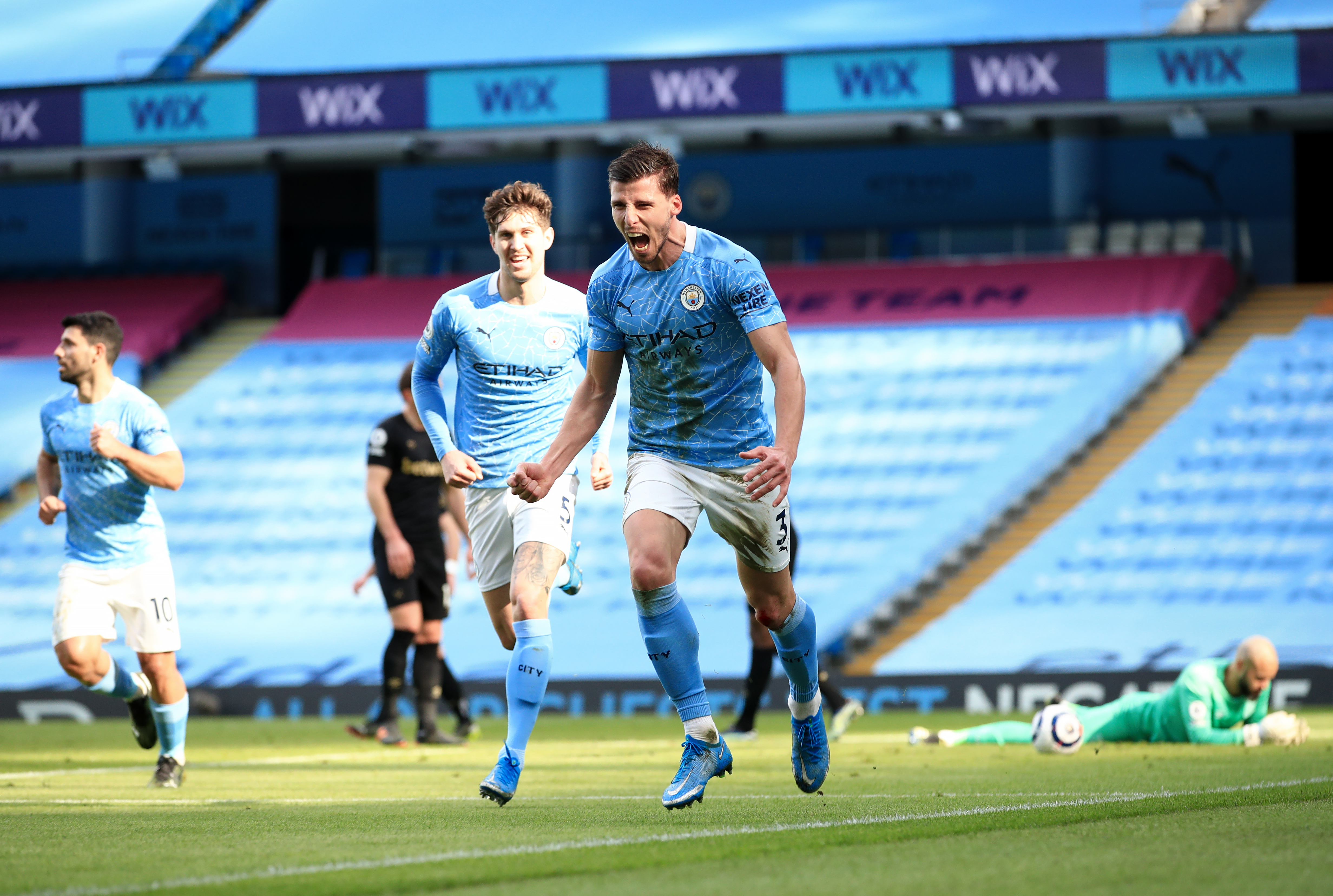 BRUKER PENGER: Manchester City hentet blant annet inn Ruben Dias i fjor sommer. Midtstopperen har imponert stort etter overgangen til en verdi av over 60 millioner pund.