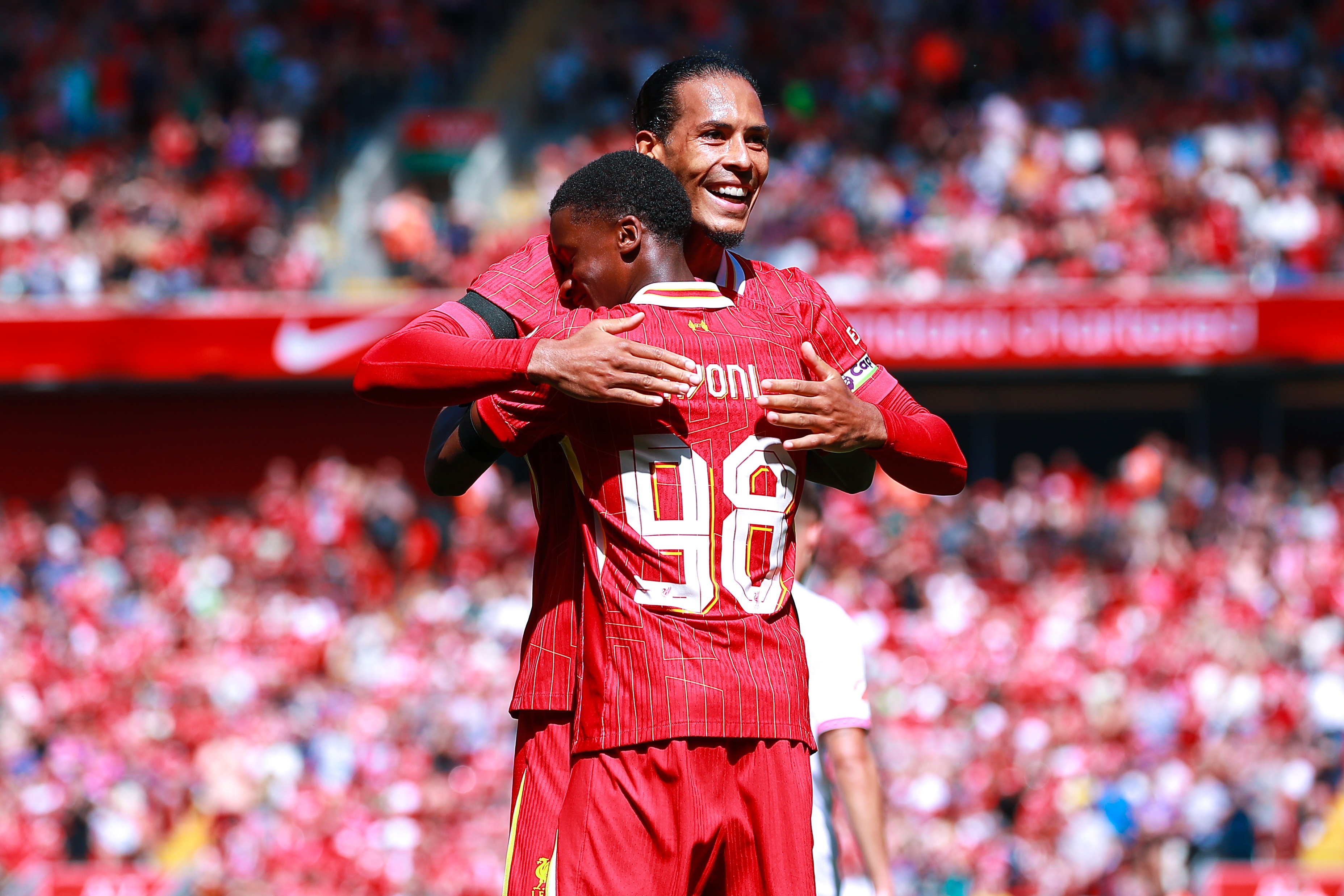 STORT ØYEBLIKK: Trey Nyoni scoret foran Anfield-publikumet i en treningskamp mot Sevilla i fjor sommer.