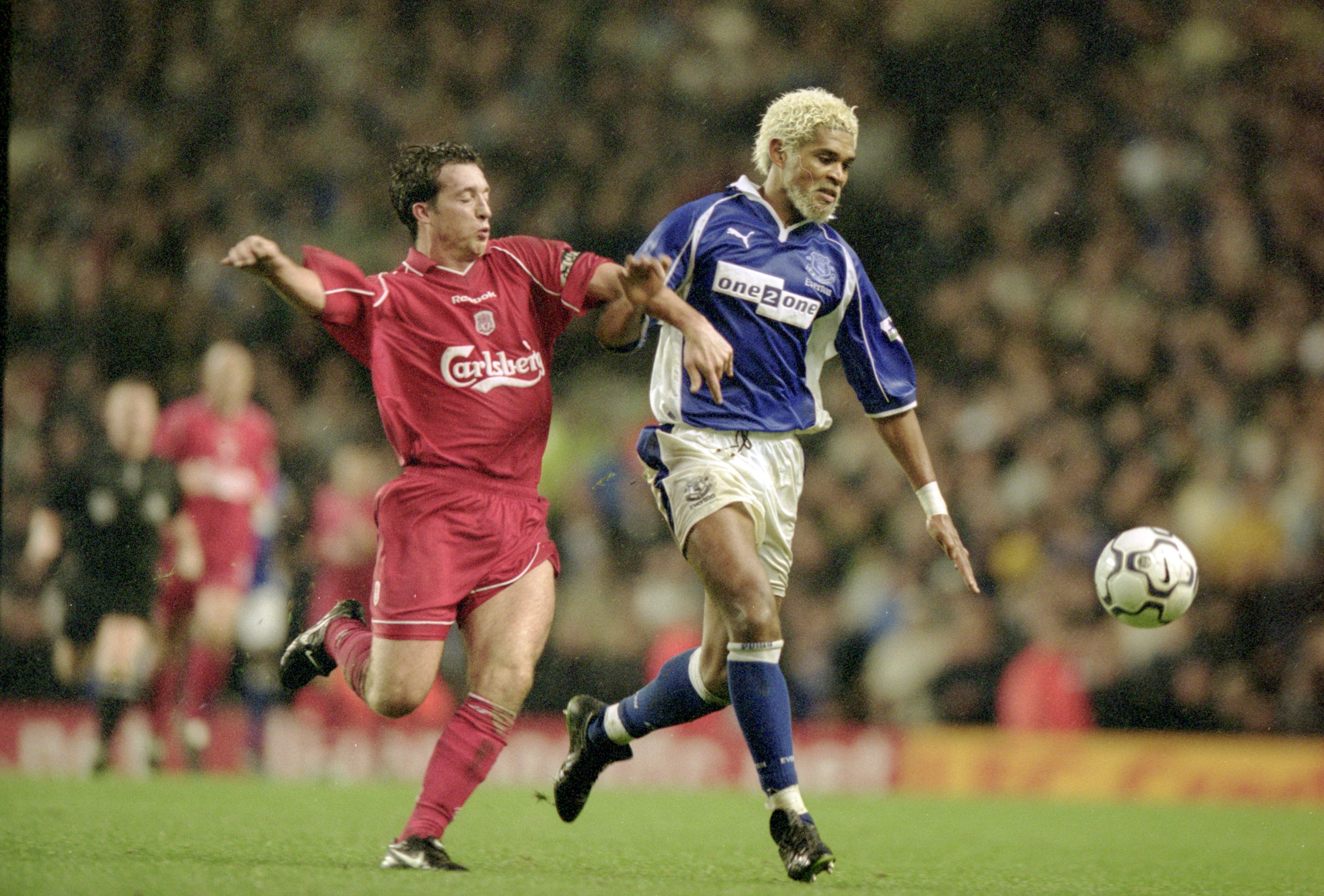 BYTTET KLUBB: Abel Xavier som Everton-spiller i oktober 2000.