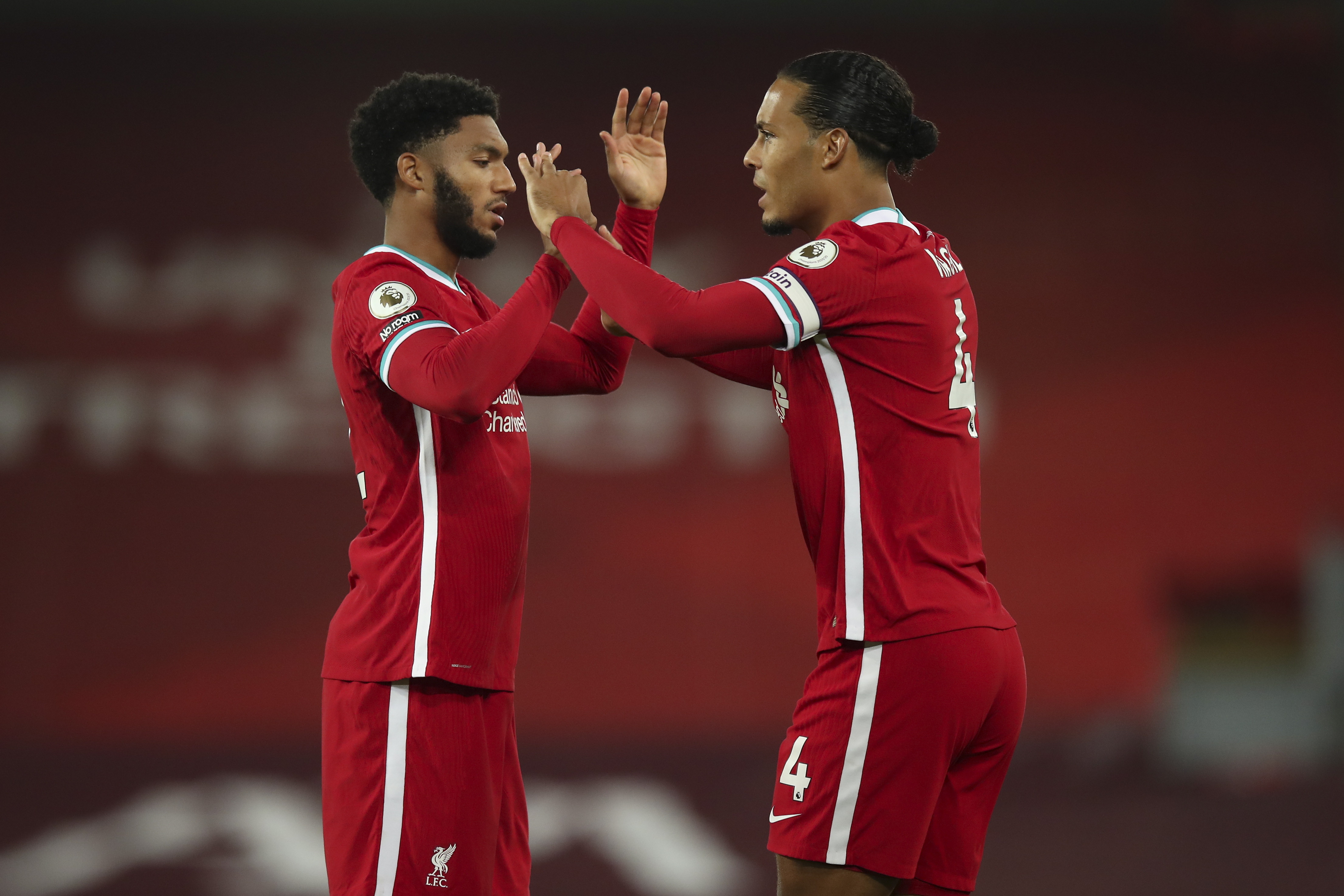 SKADET: Både Joe Gomez og Virgil van Dijk er nå kneskadet.