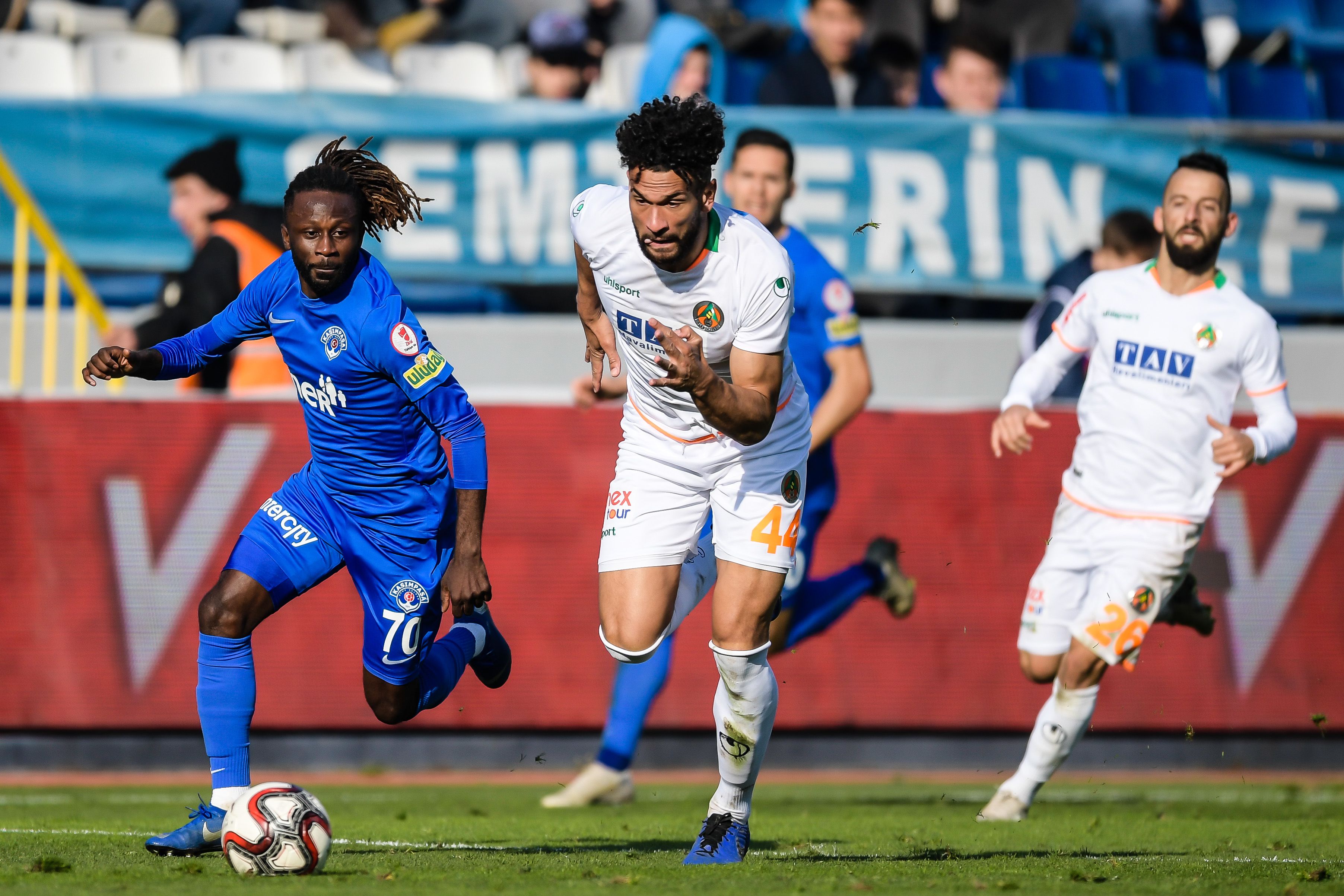 TRIVES I TYRKIA: Caulker signerte for Alanyaspor i januar 2019 og der har han funnet godformen.