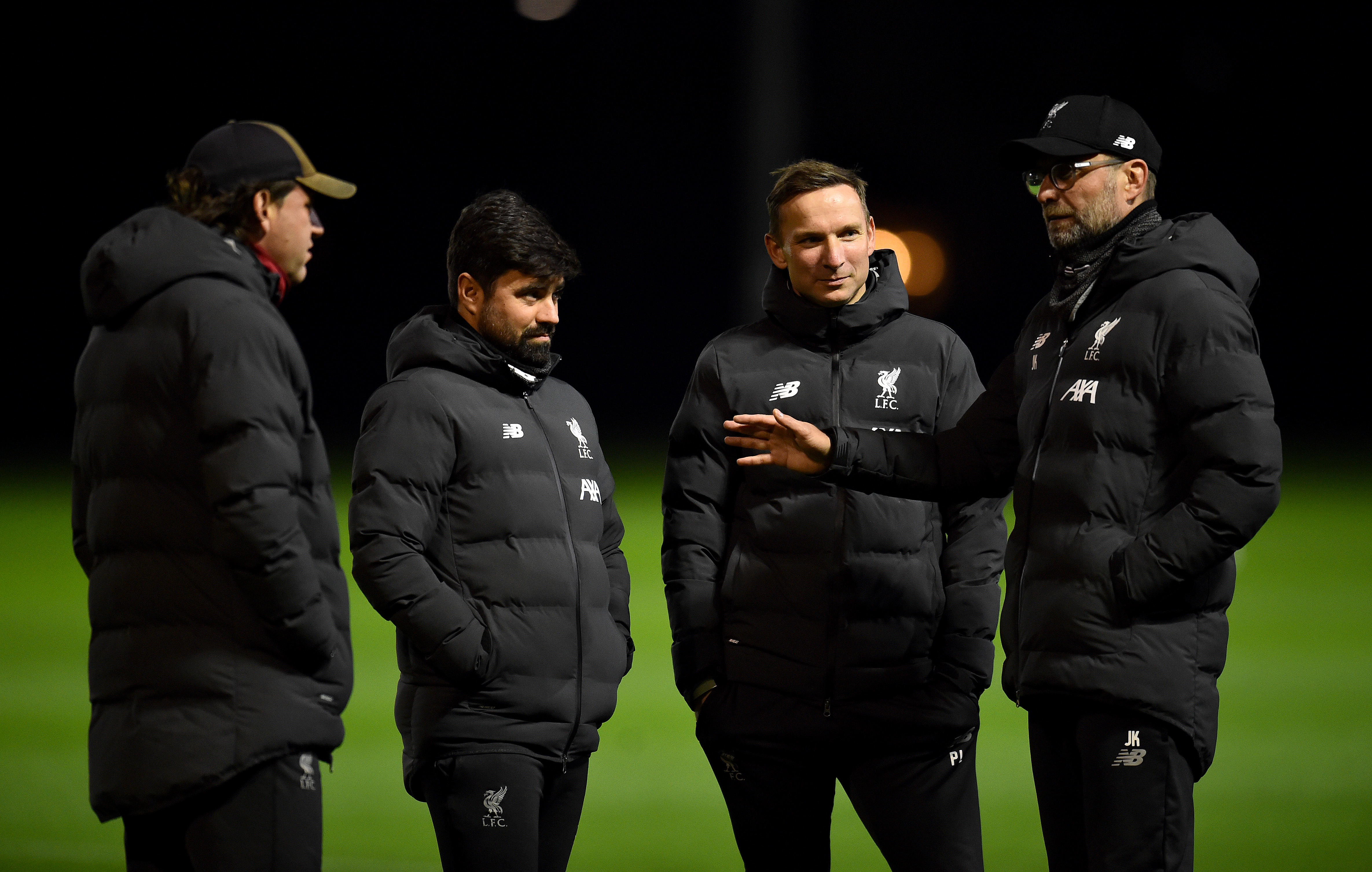 BEDRE TID: Jürgen Klopp og støtteapparatet får nå bedre tid sammen med laget.
