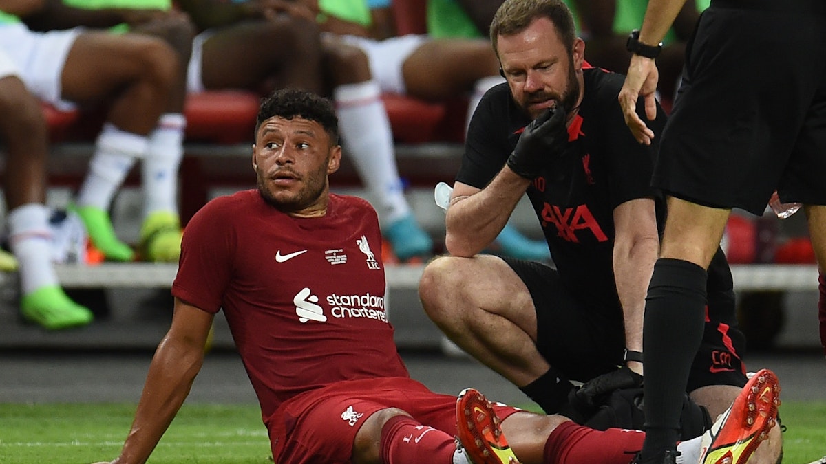 Alex Oxlade-Chamberlain has suffered a serious hamstring injury