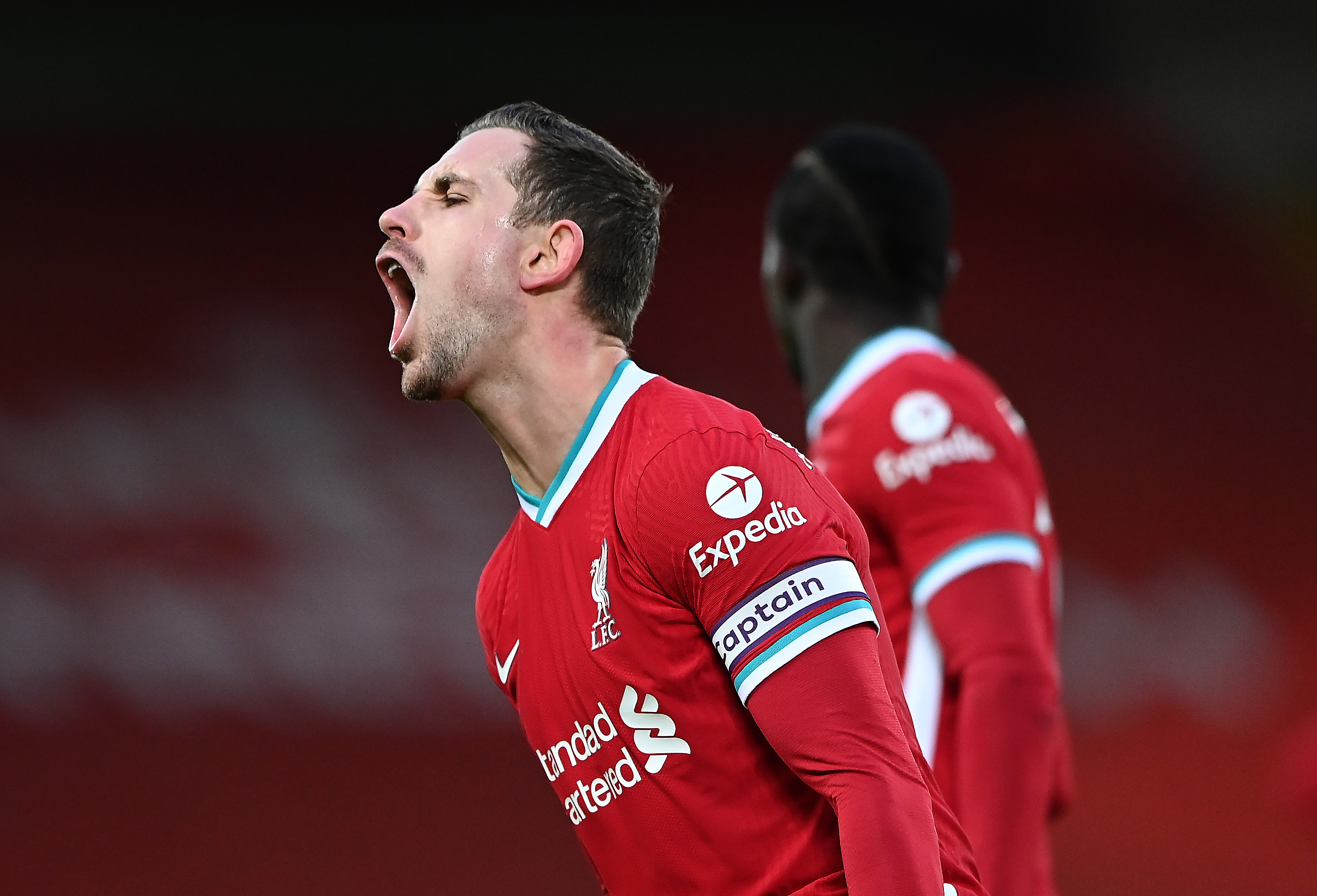 FRUSTRERT: Jordan Henderson var helt tydelig ikke fornøyd med alt som skjedde i Man City-kampen.