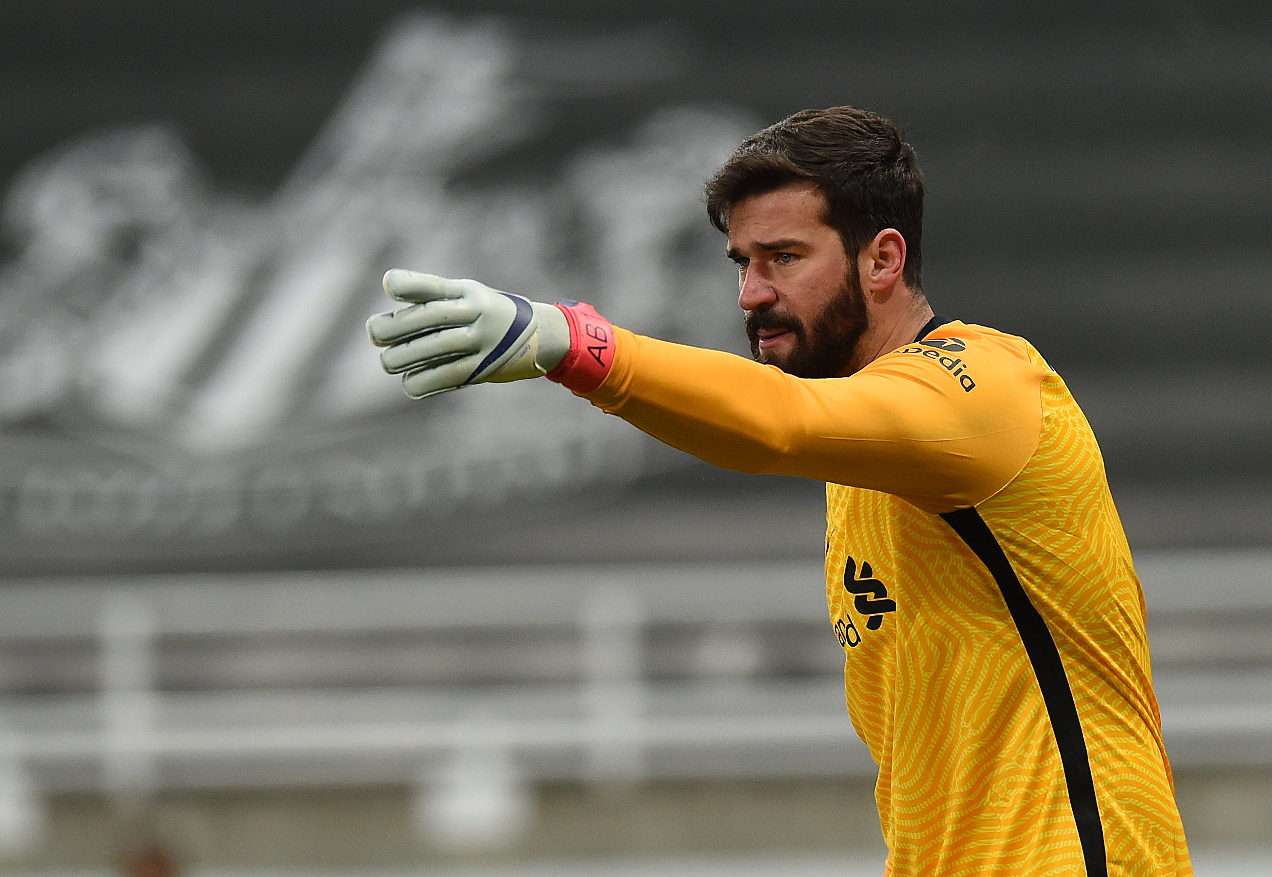 GOD KONTROLL: Alisson har hatt relativt god kontroll mellom stolpene siden han kom til Liverpool sommeren 2018.