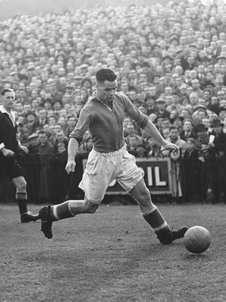 Billy Liddell under en kamp i november 1949.
