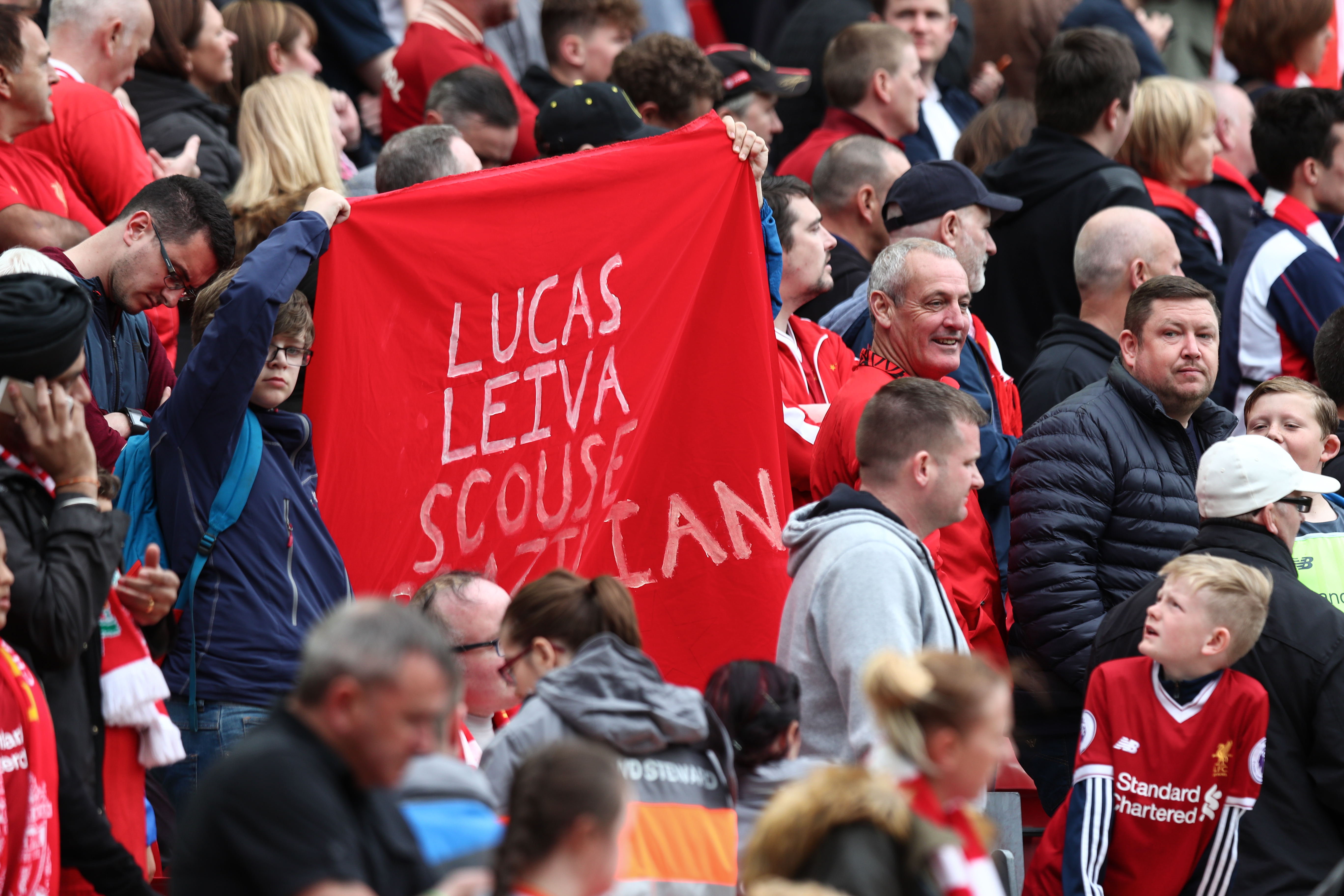 SCOUSER: Supporterne på Anfield lærte å sette pris på Lucas etter som årene gikk. Her fra Lucas sin siste offisielle Liverpoolkamp, mot Middlesbrough på Anfield den 21 mai 2017.