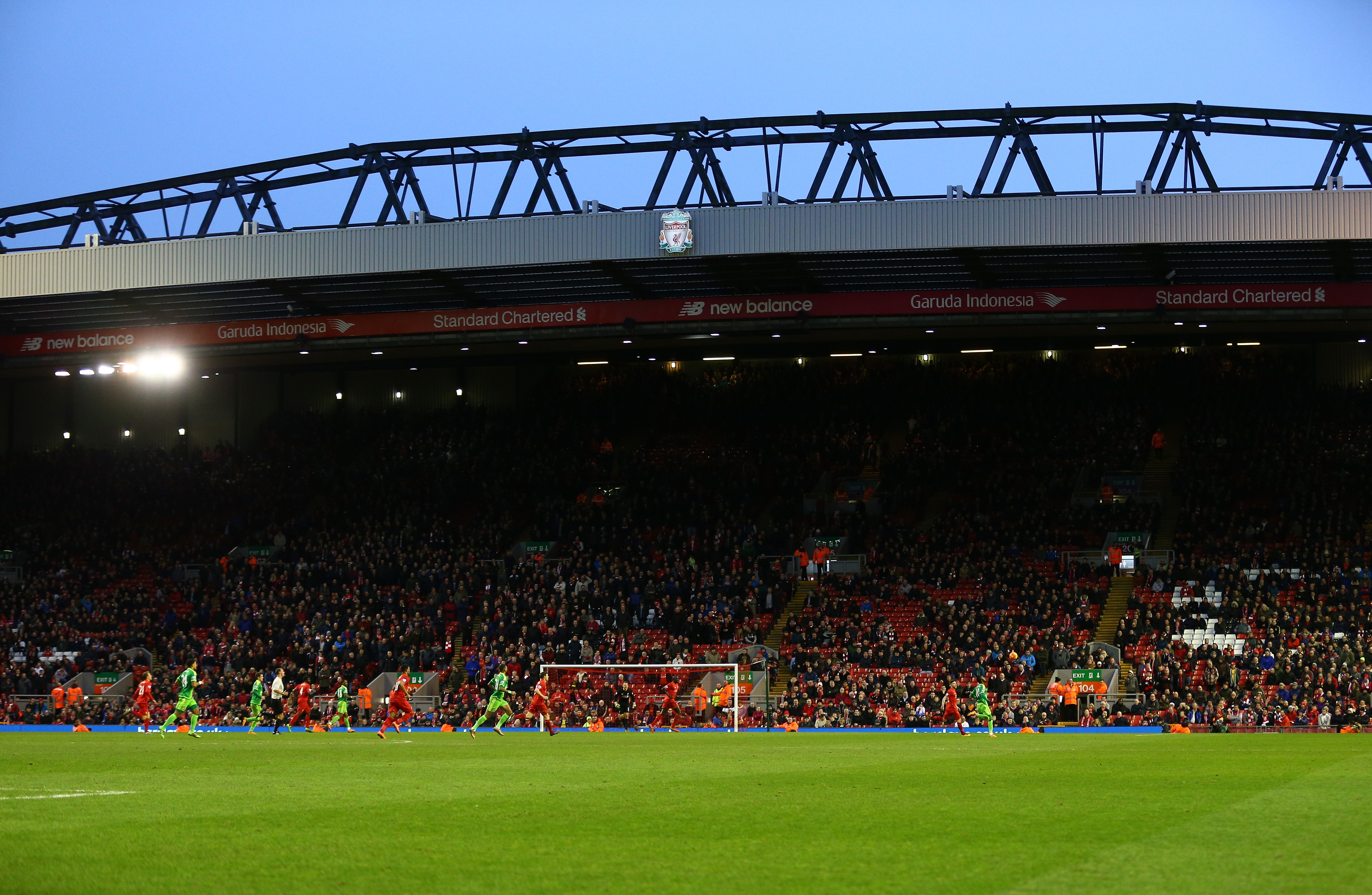 TOMME SETER: Tusenvis av ledige seter var drysset rundt Anfield etter 77 minutter mot Sunderland i februar 2016 da supporterne aksjonerte.